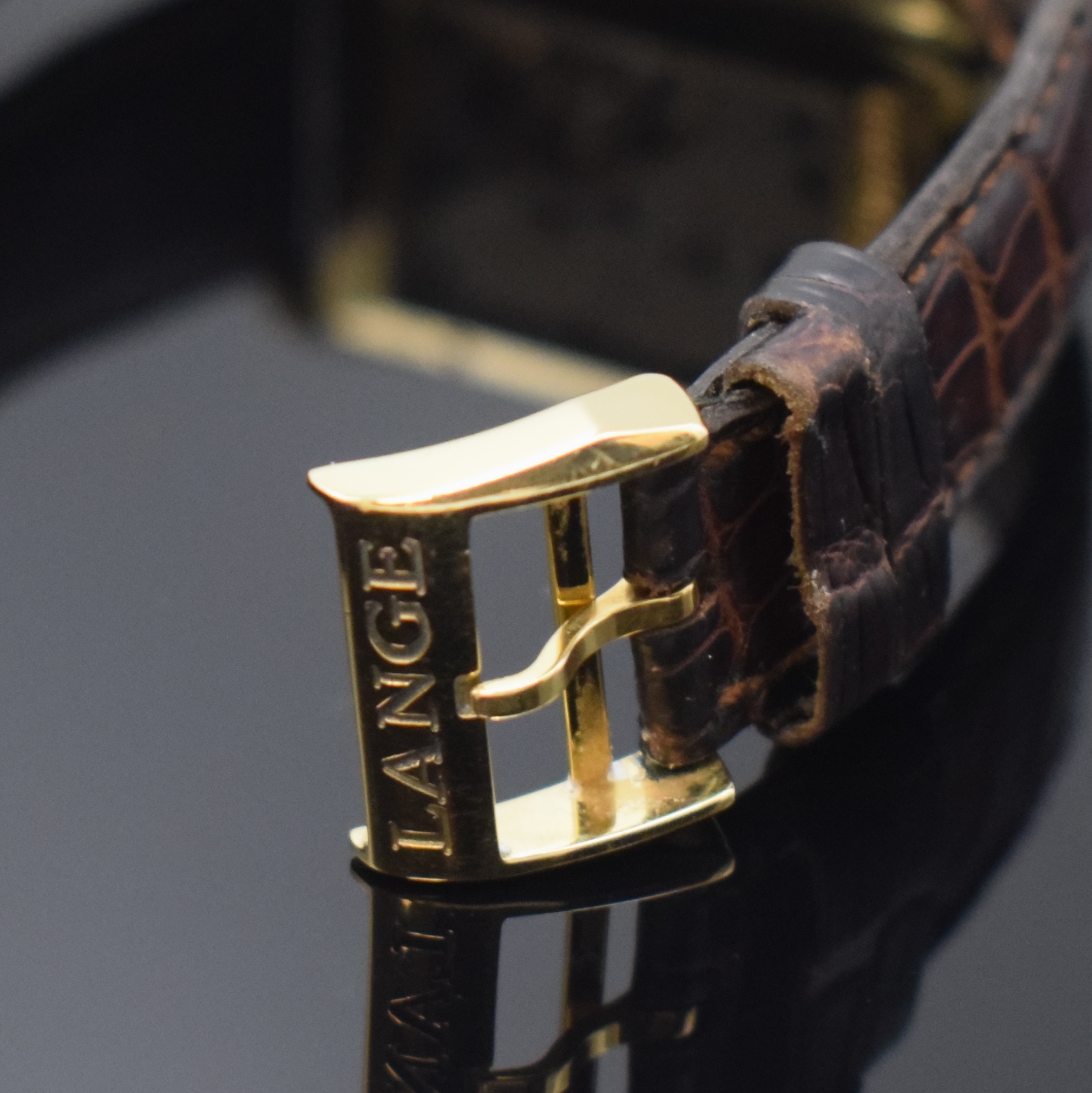 Detail b: A. LANGE & SÖHNE Armbanduhr Cabaret in GG 750/000 Referenz 107.021, Handaufzug, beids. vergl. Geh. inkl. orig. Lederband m. orig. GG 750/000 ...