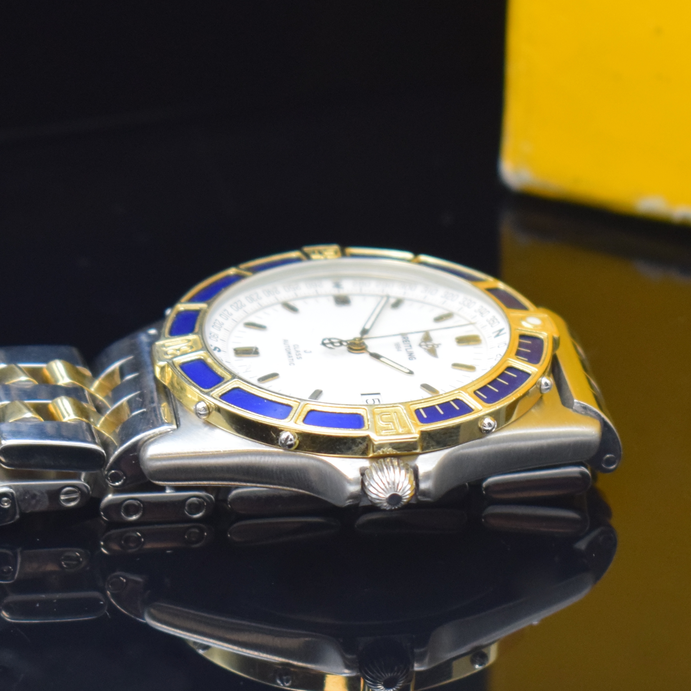 Detail c: BREITLING J-Class Herrenarmbanduhr in Stahl/Gold Referenz 80250, Schweiz um 1995, Automatik, Boden und Krone verschr., Pilotband m. Faltschl., ...
