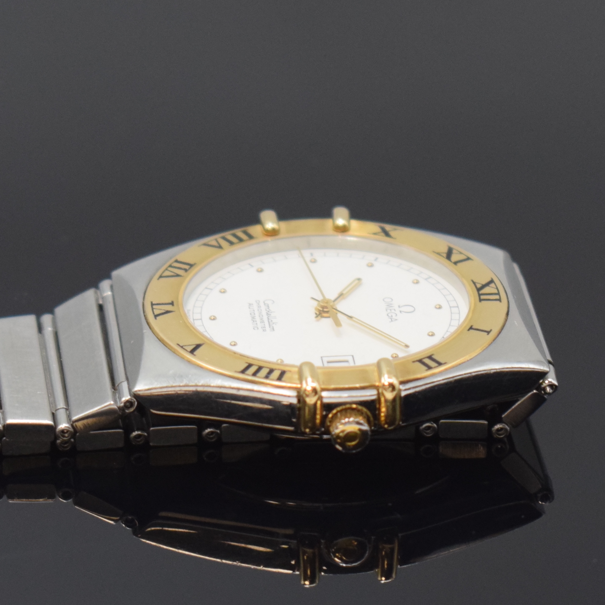 Detail c: OMEGA Constellation Chronometer Herrenarmbanduhr in Stahl/Gold Referenz 368.1075.2, Schweiz um 1985, Automatik, beids. vergl. Stahlgeh., Goldlünette ...