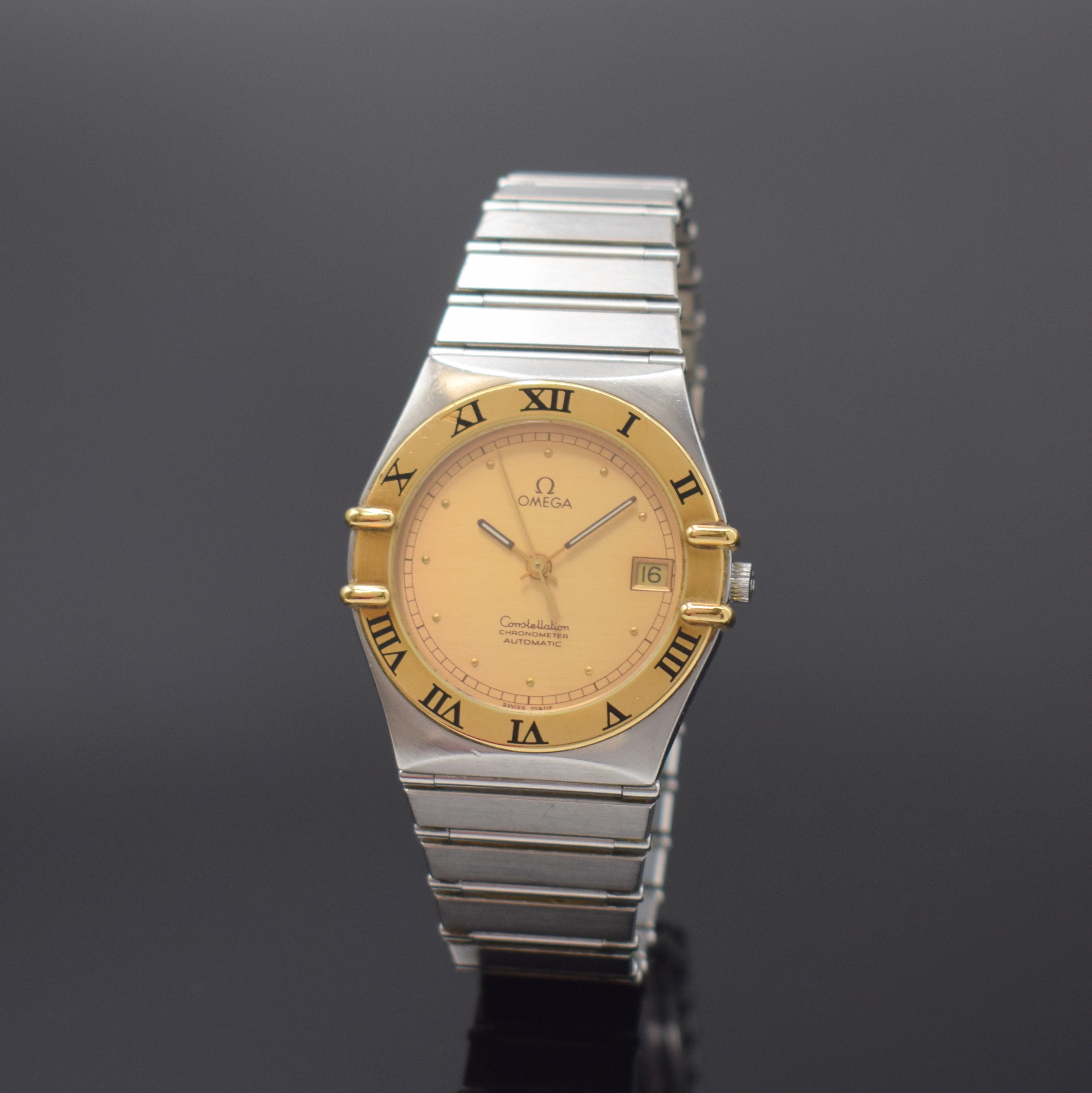OMEGA Constellation Chronometer Herrenarmbanduhr in Stahl/Gold Referenz 368.1075.1, Schweiz um 1985, Automatik, beids. vergl. Stahlgeh., Goldlünette ...
