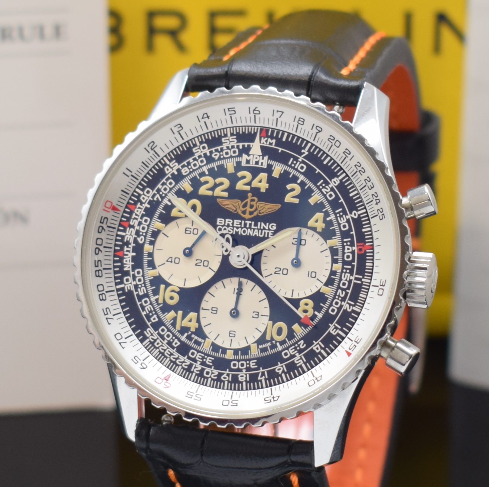 Detail a: BREITLING Navitimer Cosmonaute Herrenchronograph Referenz D12022, Schweiz um 1995, Handaufzug, Edelstahlgeh., beids. drehb. Rechenschieber-Lünette, ...