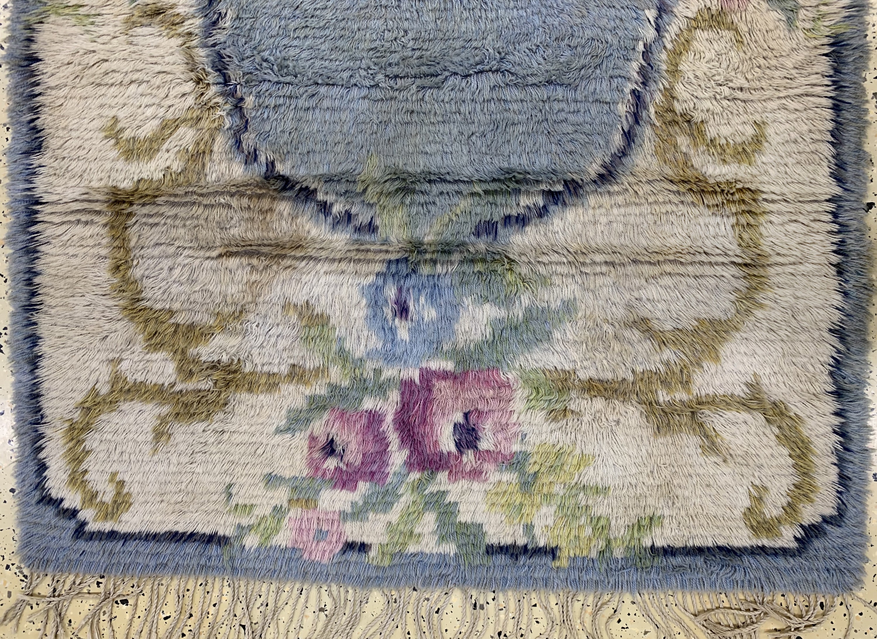 Detail b: Wollteppich, Europa, Mitte 20.Jhd, Wolle auf Baumwolle, ca. 200 x 115 cm, EHZ: 2