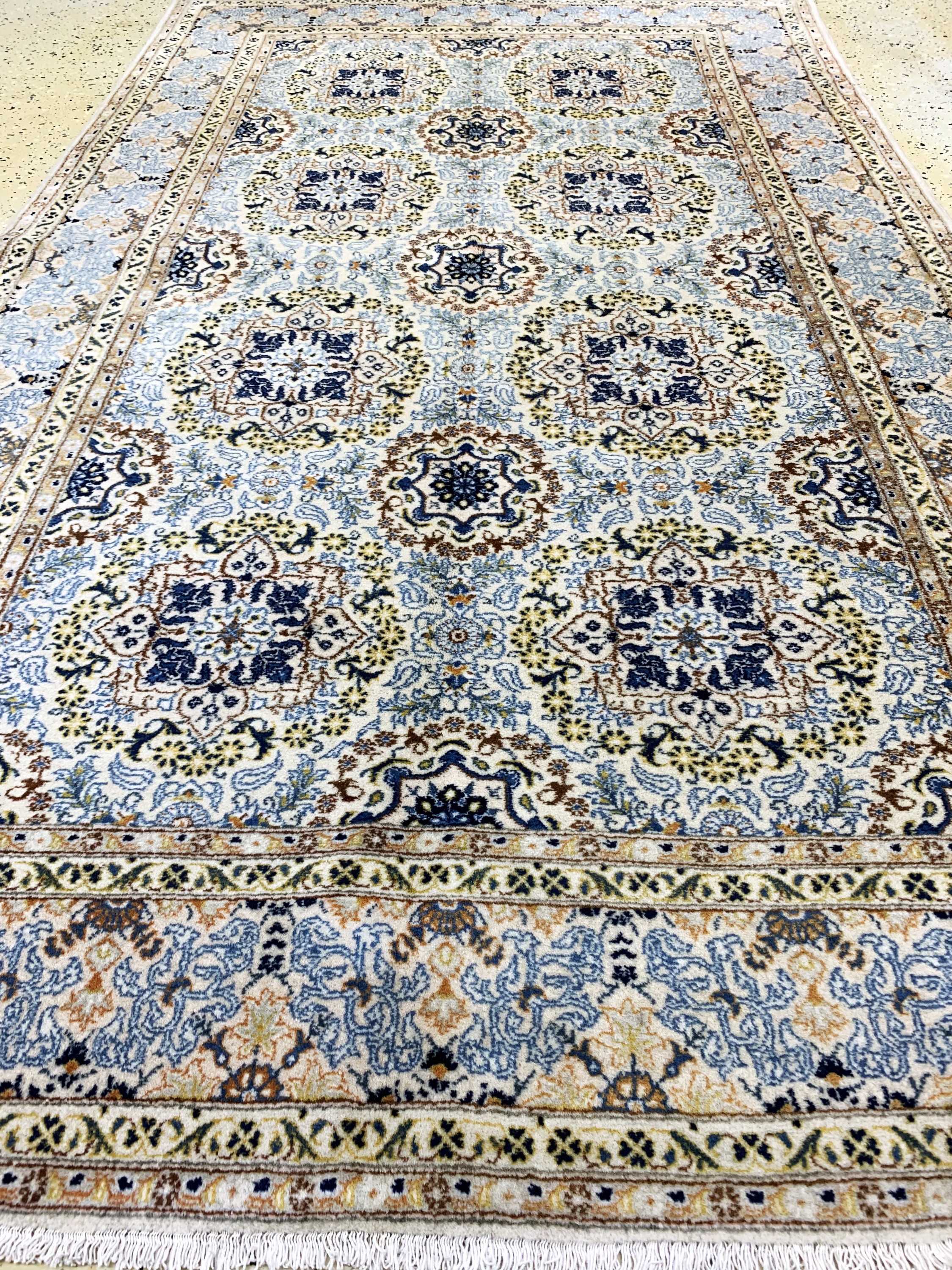 Detail d: Keschan alt, Persien, Mitte 20.Jhd, Wolle auf Baumwolle, ca. 222 x 135 cm, EHZ: 2