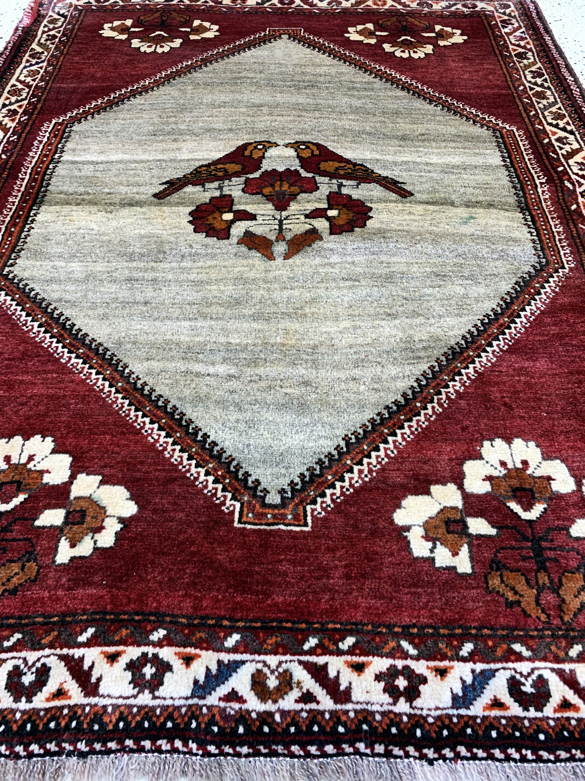 Detail d: Ghaschgai alt, Persien, Mitte 20.Jhd, Wolleauf Wolle, ca. 157 x 120 cm, EHZ: 2, (restauriert)