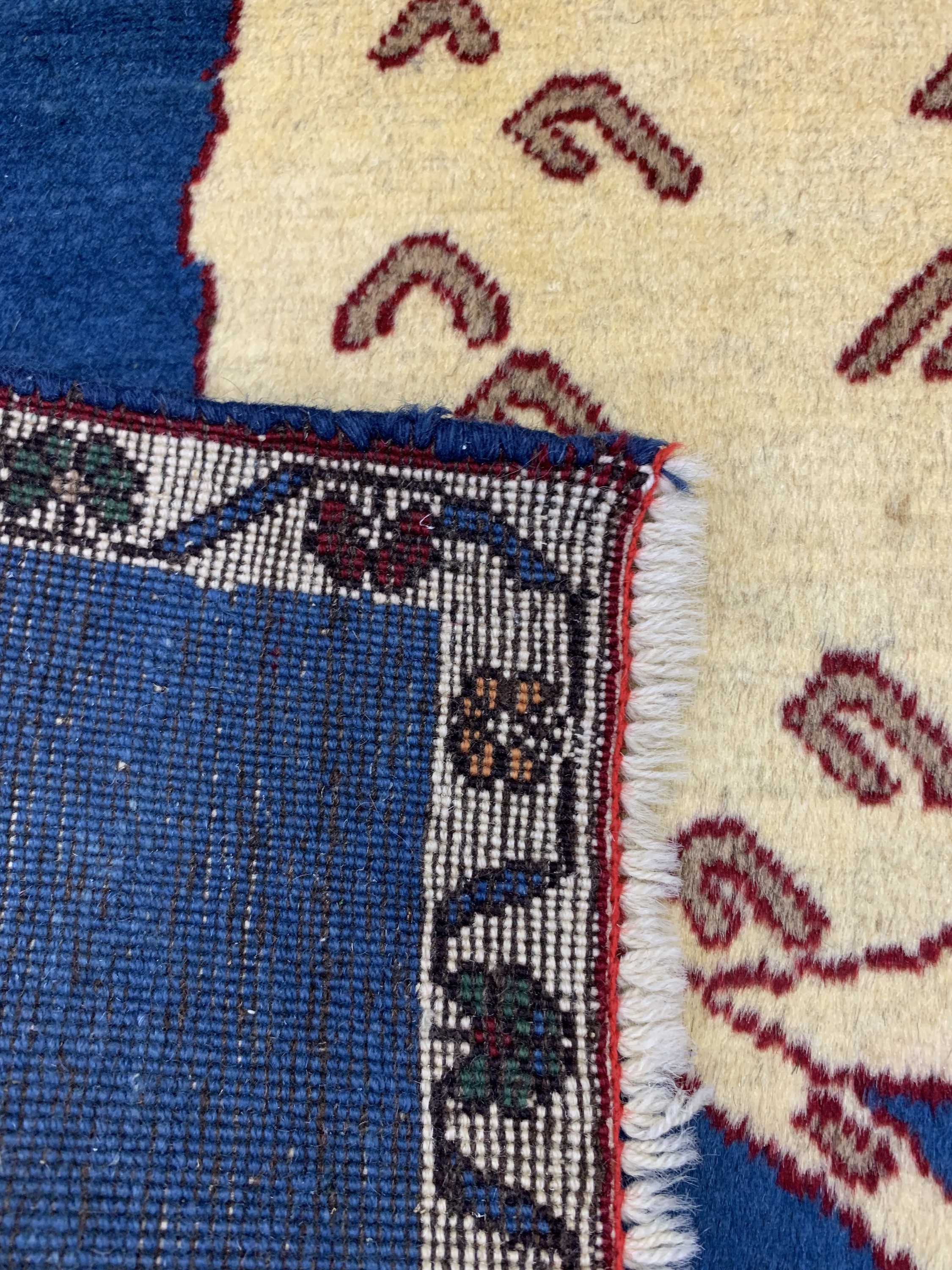 Detail f: Kashkuli fein alt, Persien, Mitte 20.Jhd, Wolle auf Wolle, ca. 134 x 102 cm, EHZ: 2, (kleine Restaurierungen)