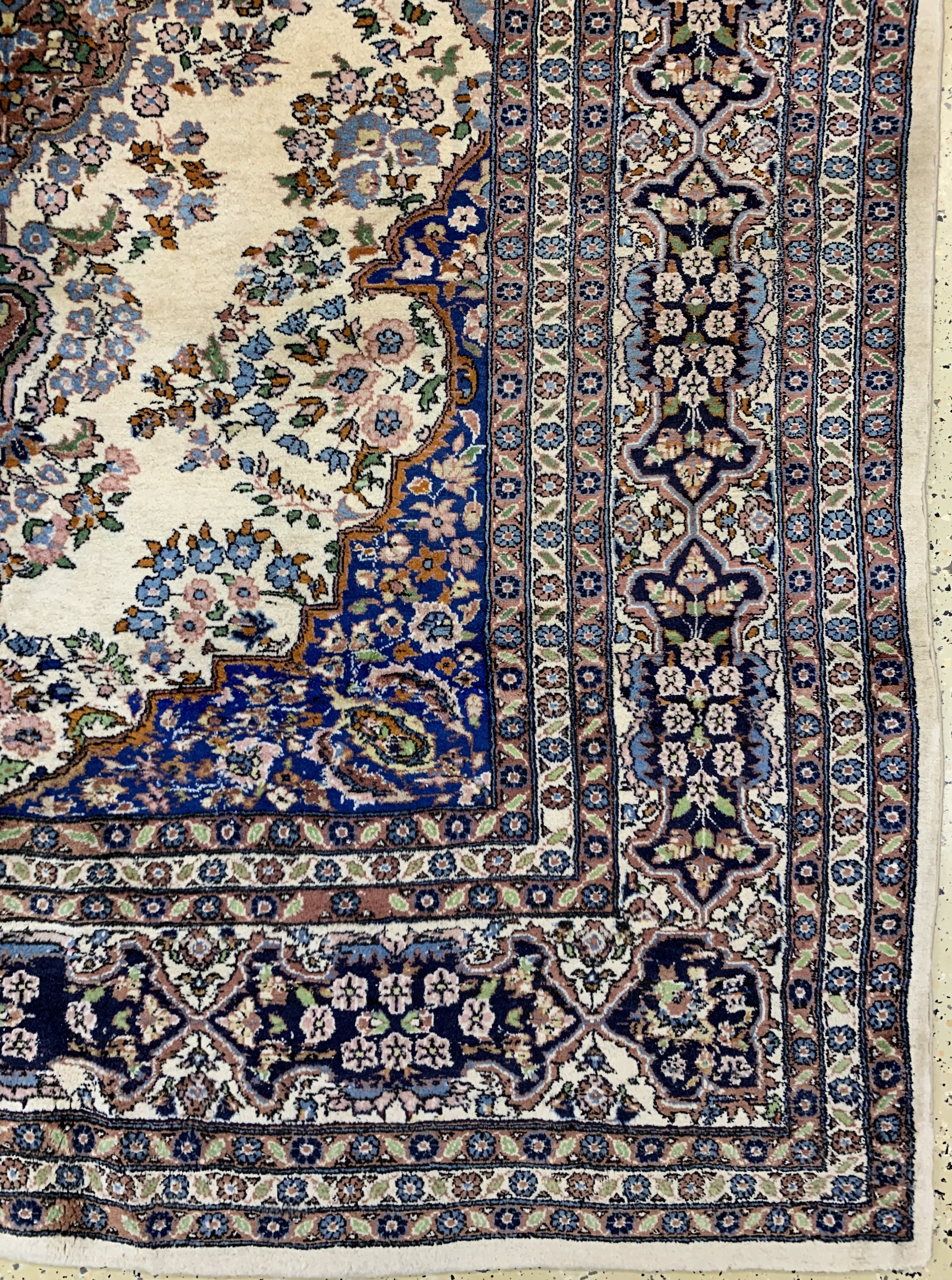 Detail a: Lahor Kork fein, Pakistan, Mitte 20.Jhd, Korkwolle, ca. 265 x 183 cm, gereinigt, EHZ: 2