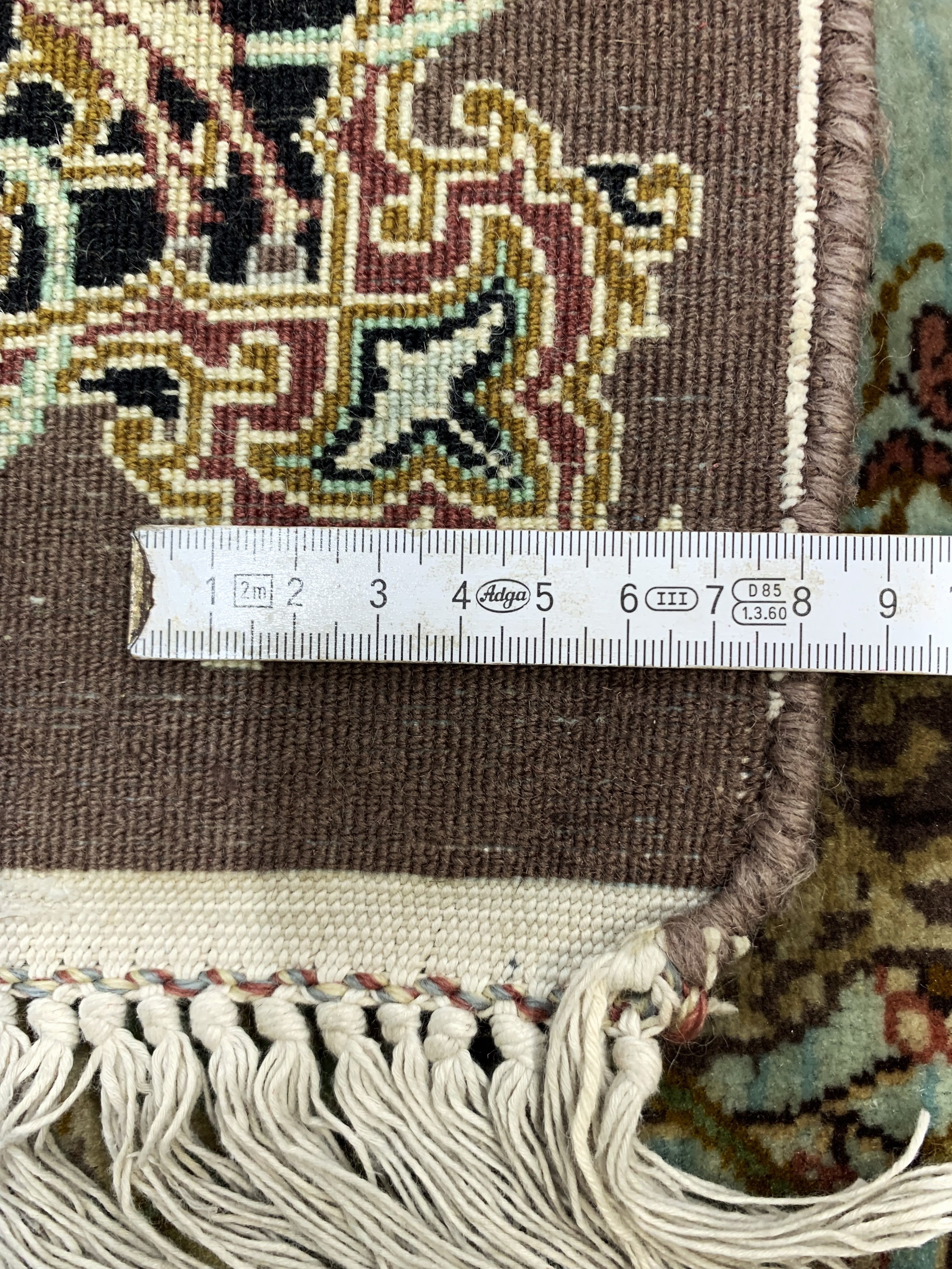 Detail e: Lahor Kork fein, Pakistan, Mitte 20.Jhd, Wolle auf Baumwolle, ca. 212 x 140 cm, EHZ: 2