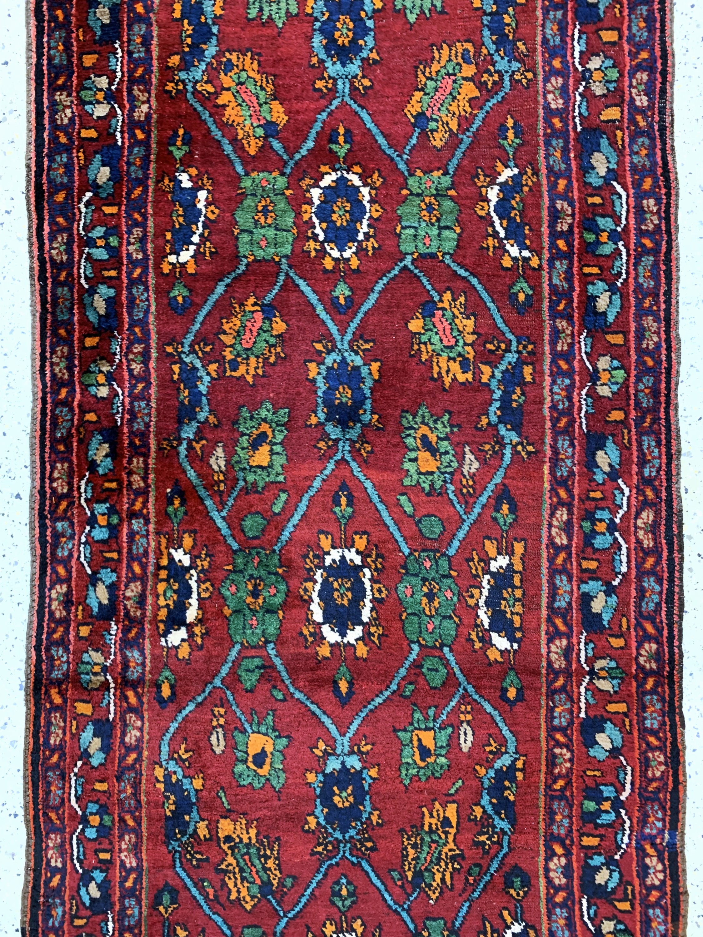 Detail b: Kordi"Dorfteppich"antik, Persien, um 1900, Wolle auf Wolle, ca. 410 x 112 cm, Mottenfraß,EHZ: 4, (restauriert)