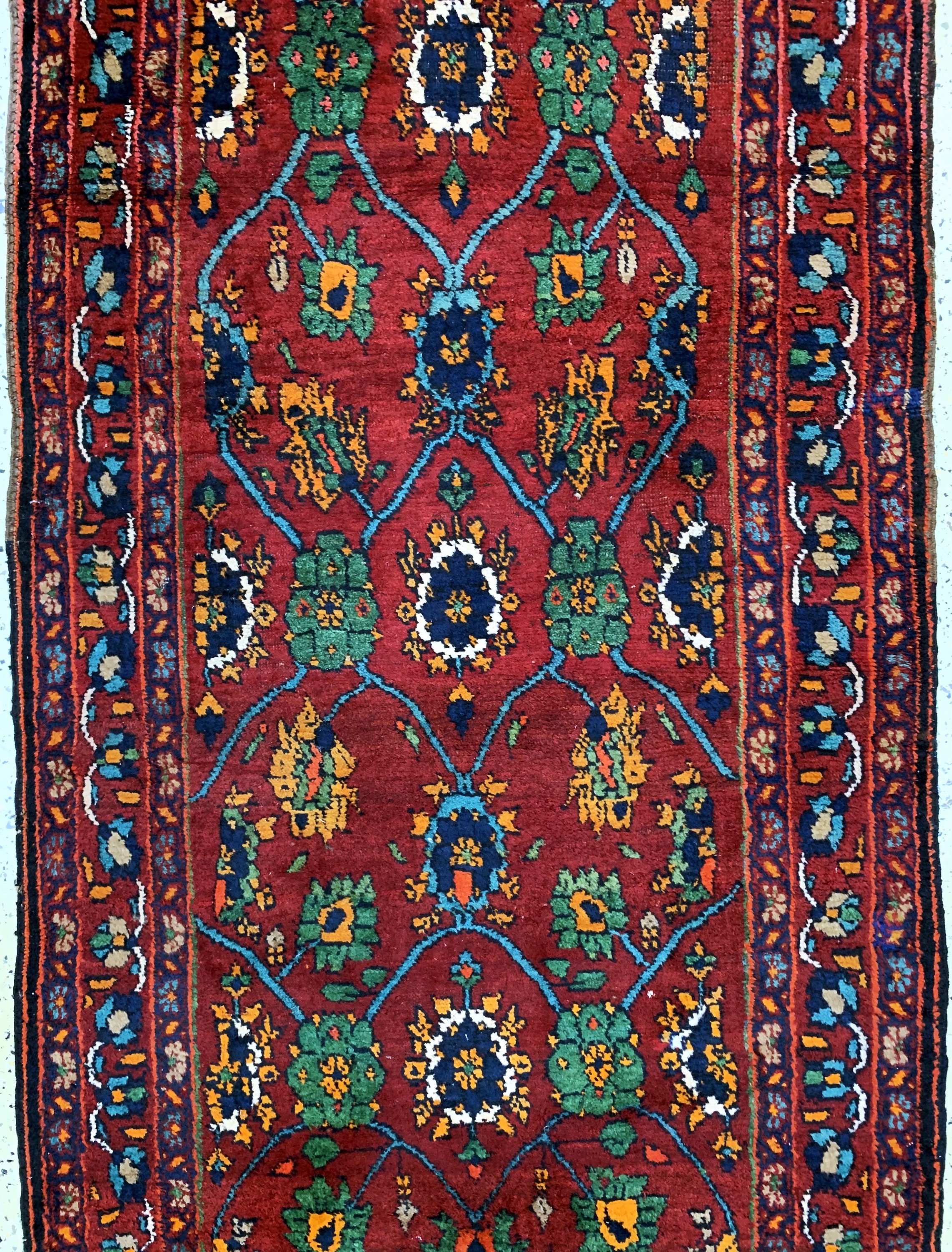 Detail c: Kordi"Dorfteppich"antik, Persien, um 1900, Wolle auf Wolle, ca. 410 x 112 cm, Mottenfraß,EHZ: 4, (restauriert)