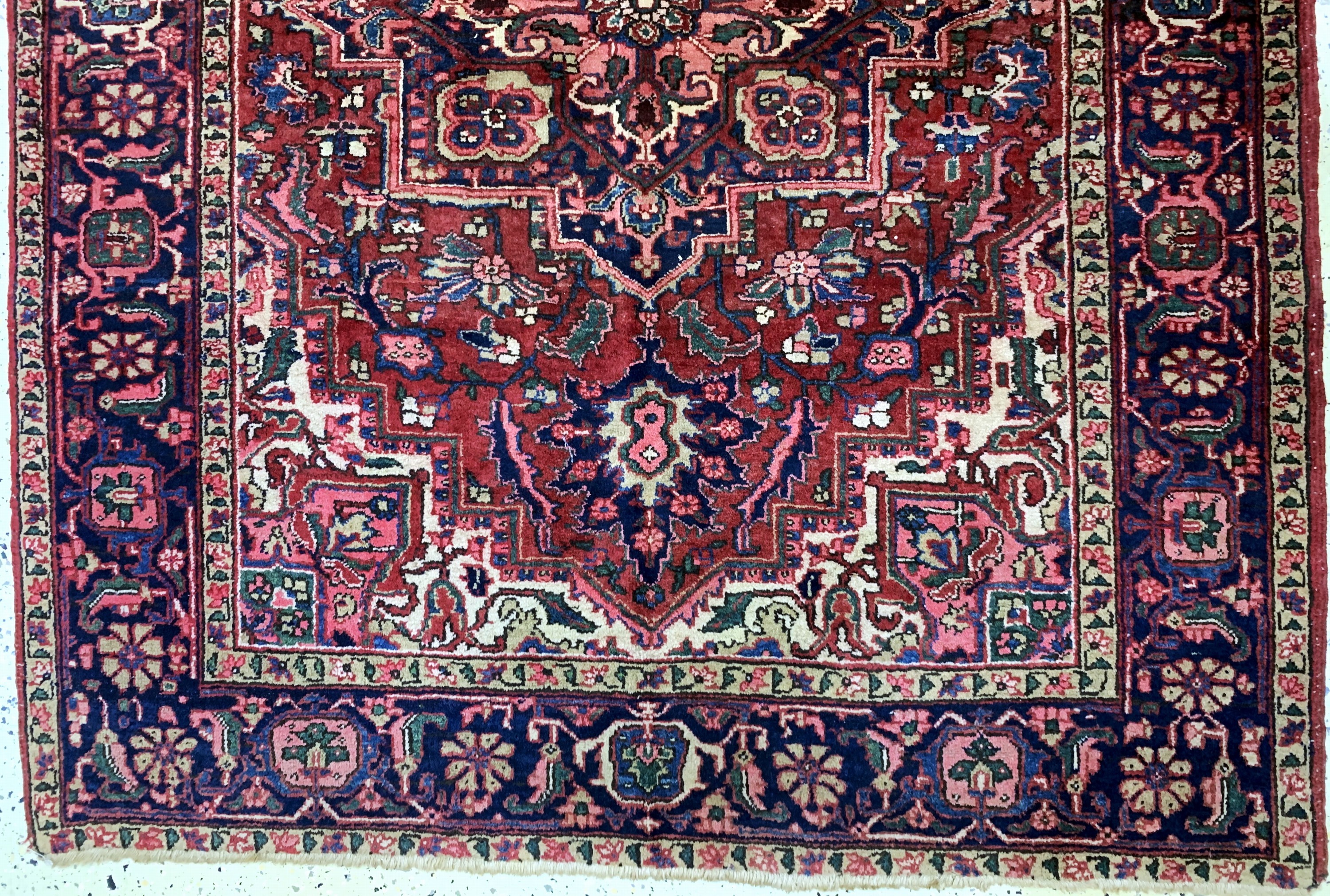Detail b: Heriz alt, Persien, Anfang 20.Jhd, Wolle auf Baumwolle, ca. 185 x 145 cm, EHZ: 2