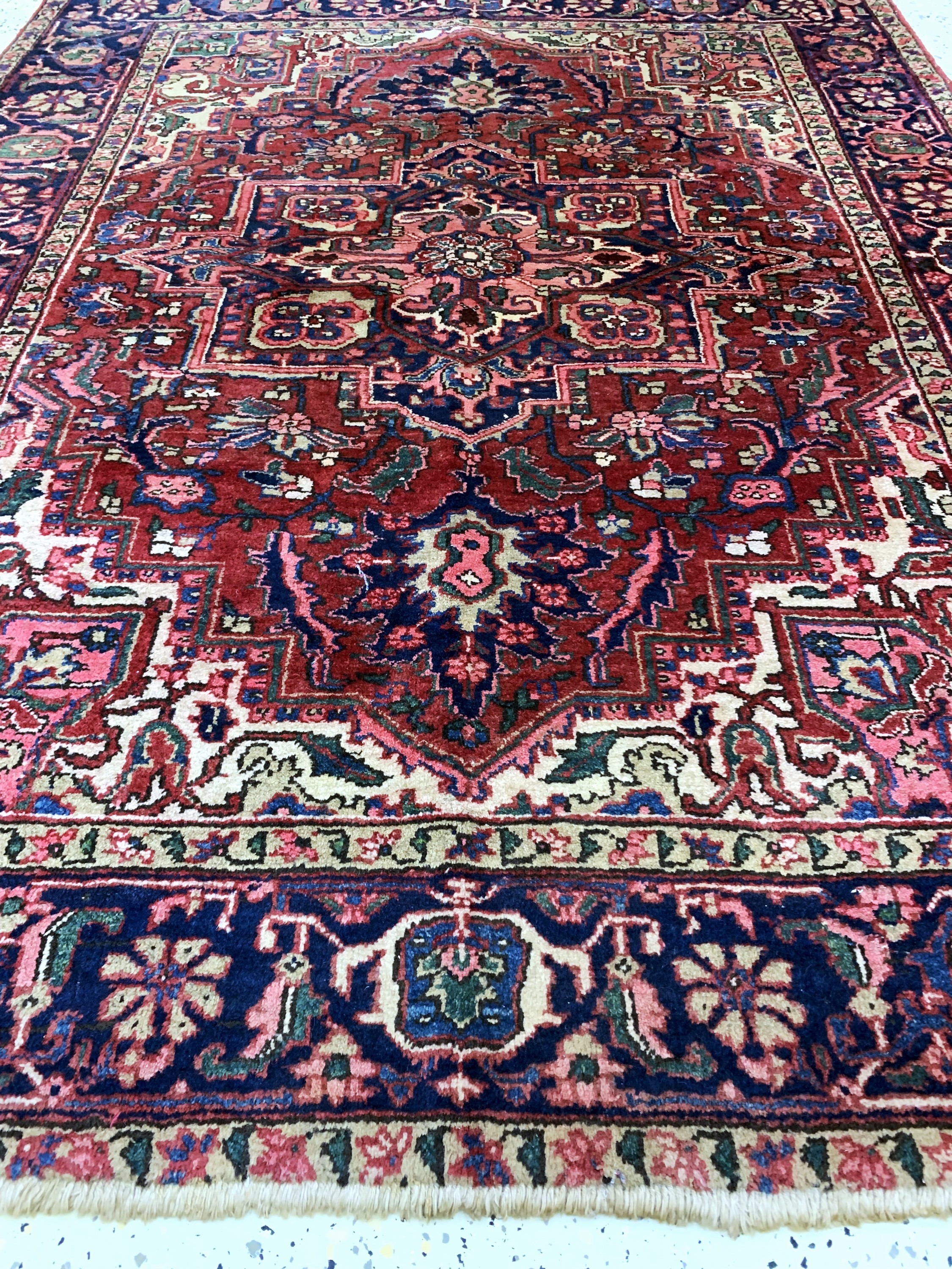Detail c: Heriz alt, Persien, Anfang 20.Jhd, Wolle auf Baumwolle, ca. 185 x 145 cm, EHZ: 2
