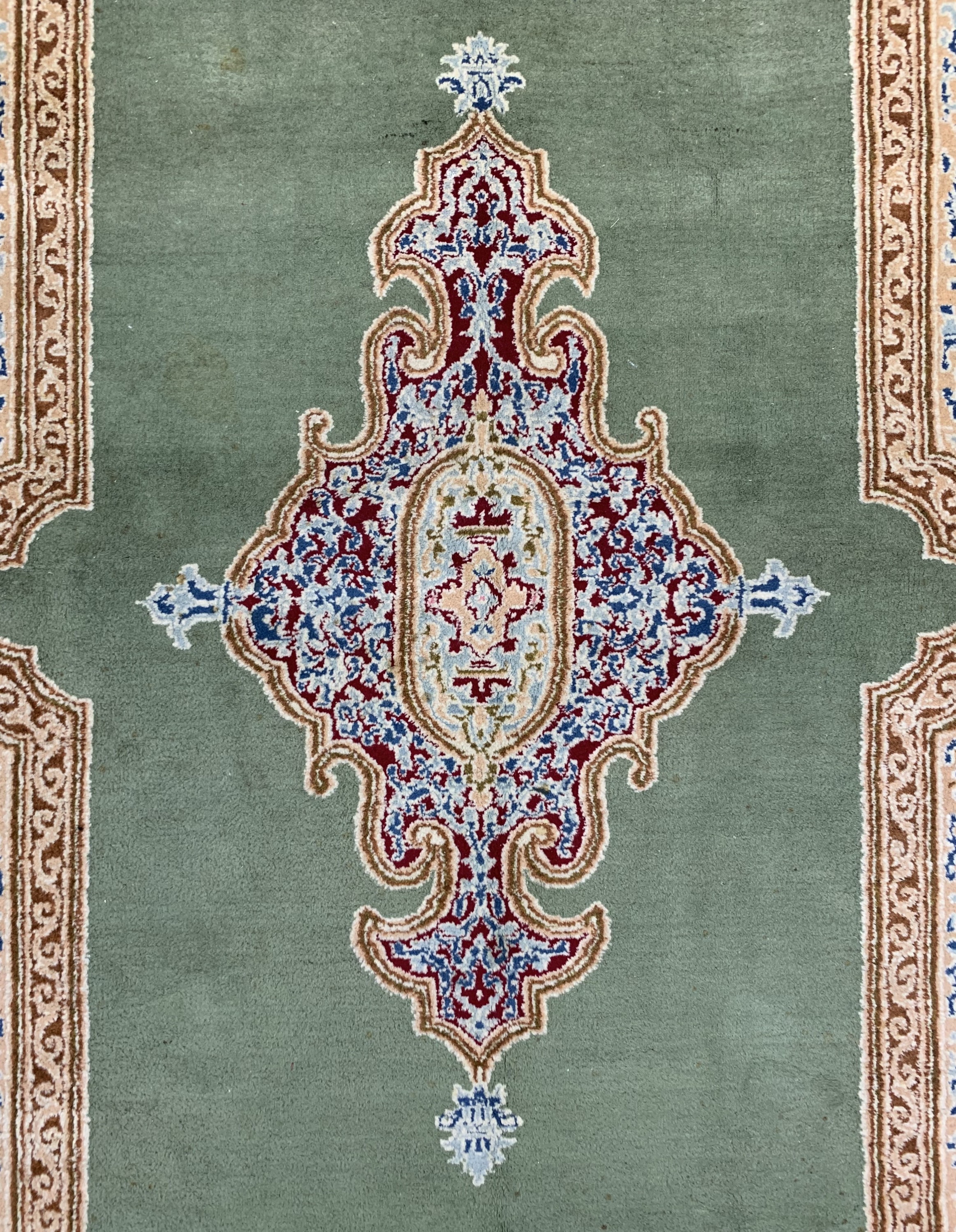 Detail c: Kerman, Persien, Mitte 20.Jhd, Wolle auf Baumwolle, ca. 290 x 190 cm, EHZ: 2