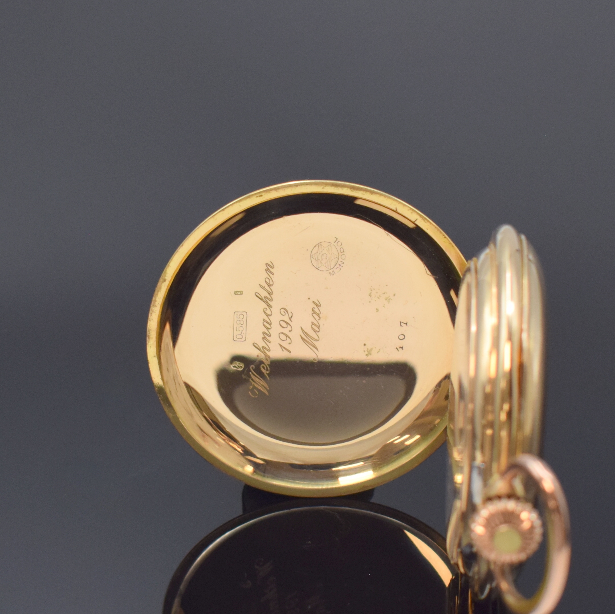 Detail a: MONOPOL DÜRRSTEIN Savonette in GG 585/000, Schweiz um 1905, glattes Geh. dell., Sprungdeckel m. Monogramm, Innen m. Widmung, Metallcuvette, ...