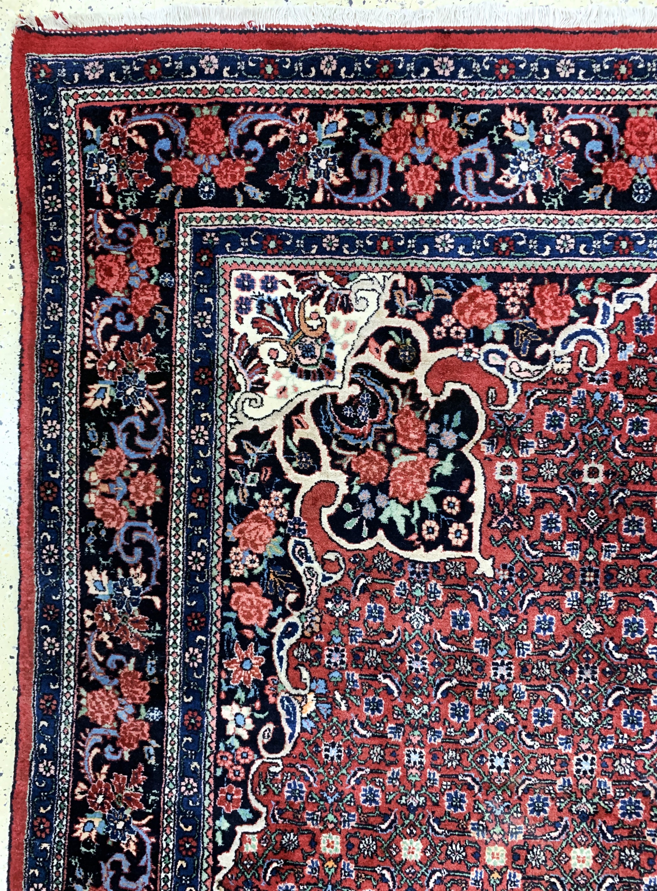 Detail d: Bidjar alt, Persien, Mitte 20.Jhd, Wolle auf Baumwolle, ca. 370 x 270 cm, verblasst, EHZ: 2
