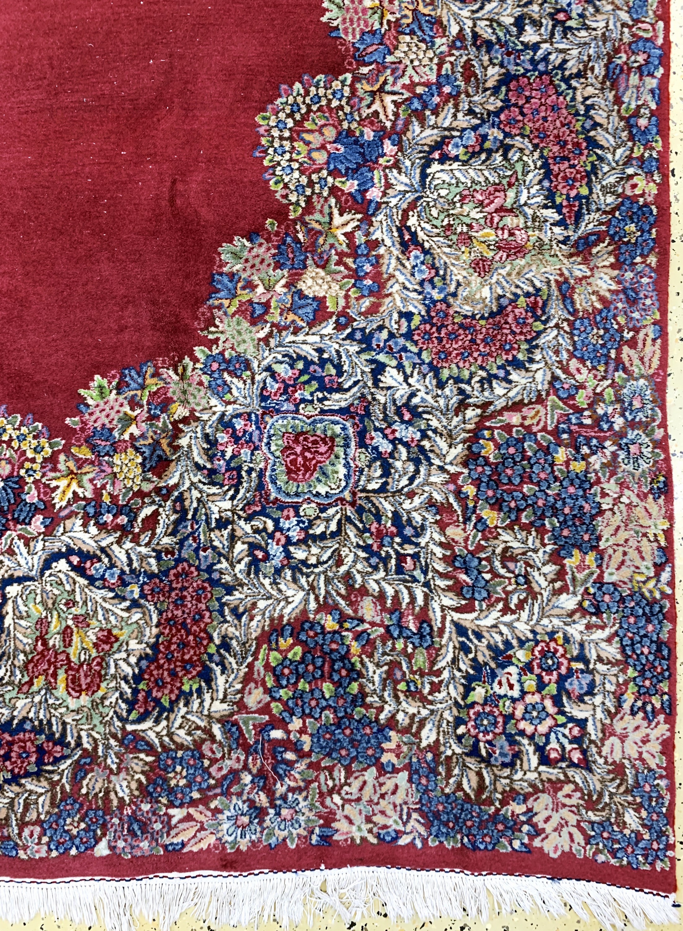 Detail a: Kerman Lawar alt, Persien, Anfang 20.Jhd, Wolle auf Baumwolle, ca. 355 x 265 cm, EHZ: 3,(kleine Restaurierungen)