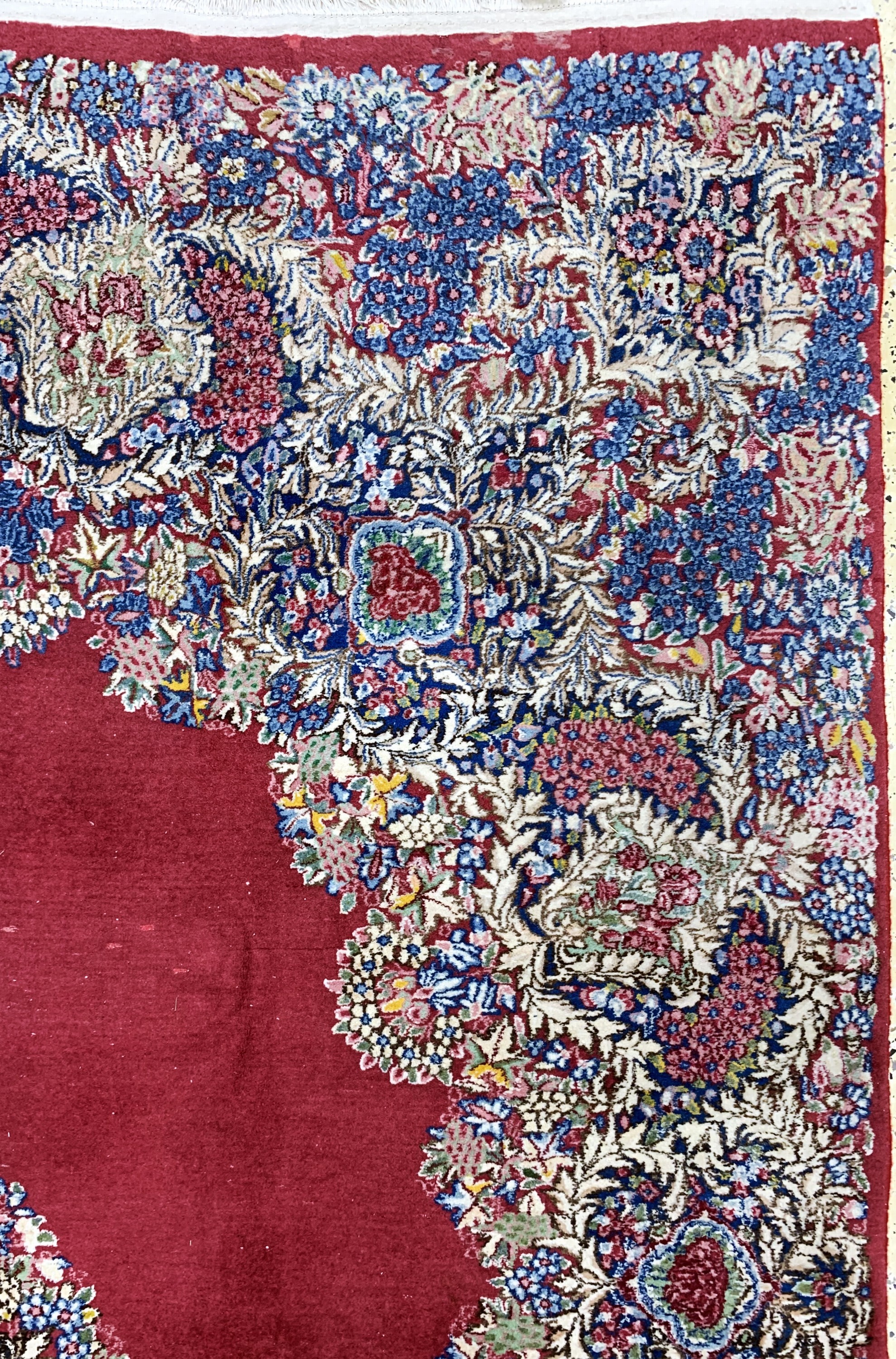 Detail e: Kerman Lawar alt, Persien, Anfang 20.Jhd, Wolle auf Baumwolle, ca. 355 x 265 cm, EHZ: 3,(kleine Restaurierungen)