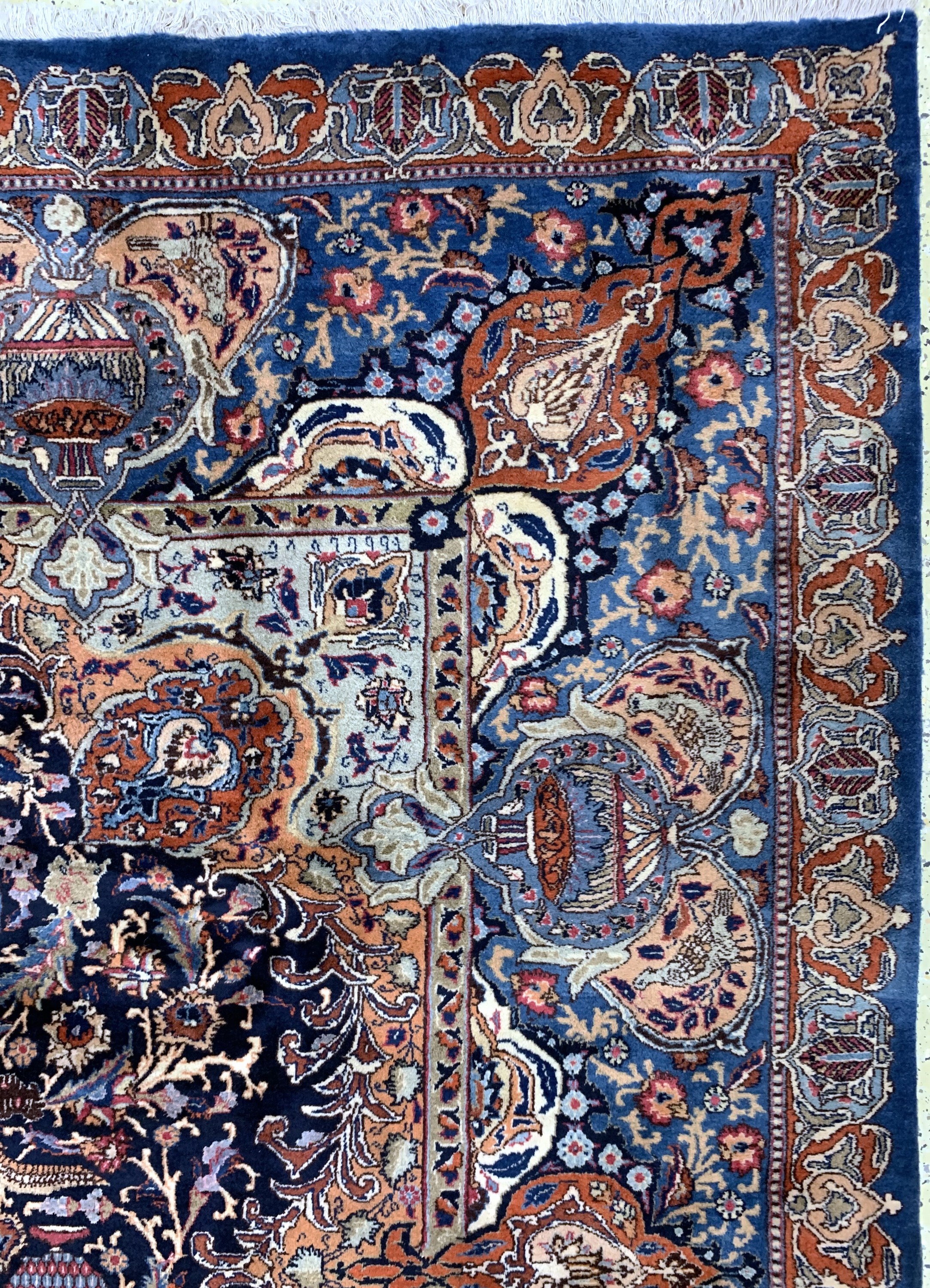 Detail e: Vasen Kaschmar, Persien, Mitte 20.Jhd, Wolle auf Baumwolle, ca. 397 x 295 cm, gereinigt, EHZ: 2