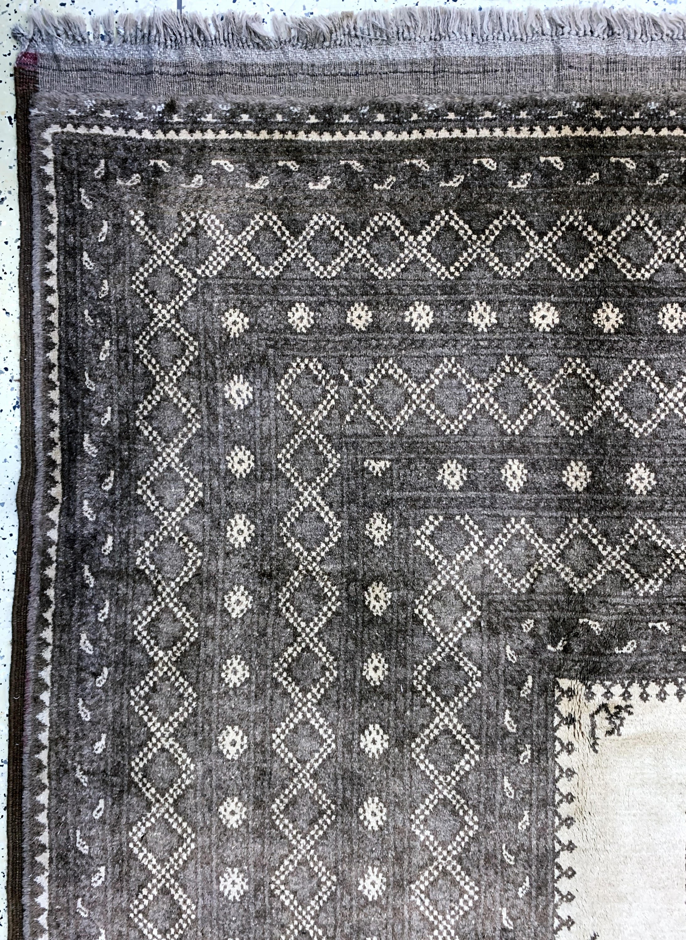 Detail d: Ersari alt, Afghanistan, Mitte 20.Jhd, Wolle auf Wolle, ca. 408 x 308 cm, gereinigt, EHZ: 1-2, (kleiner restaurierung)