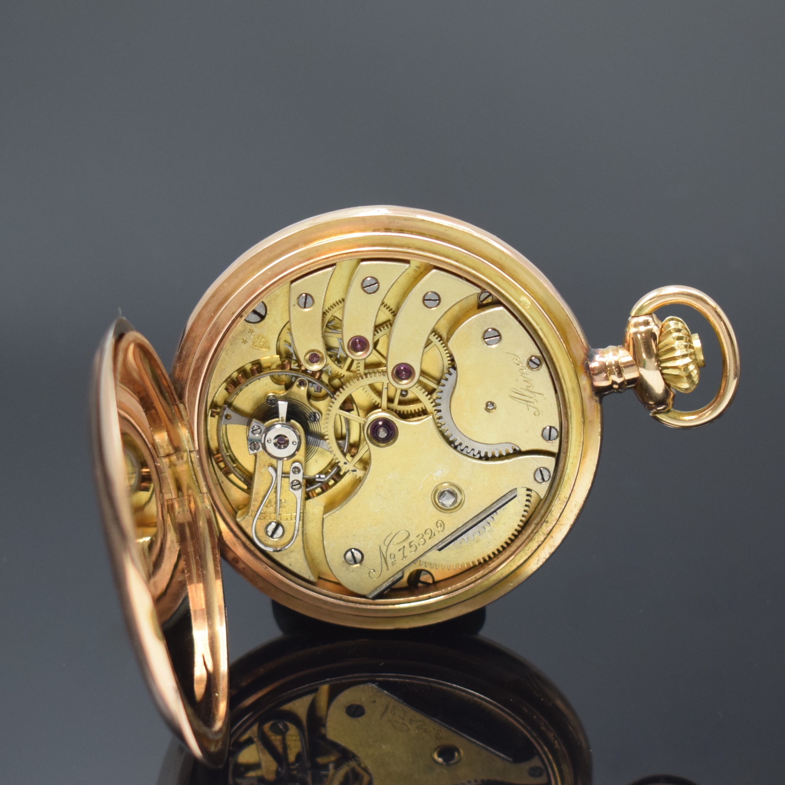 Detail g: ALPINA Herrensavonette in RoseG 585/000, Schweiz um 1904, glattes 3-Deckel Goldgeh. dell., Sprungdeckel m. Monogramm, Cuvette m. Widmung, ...