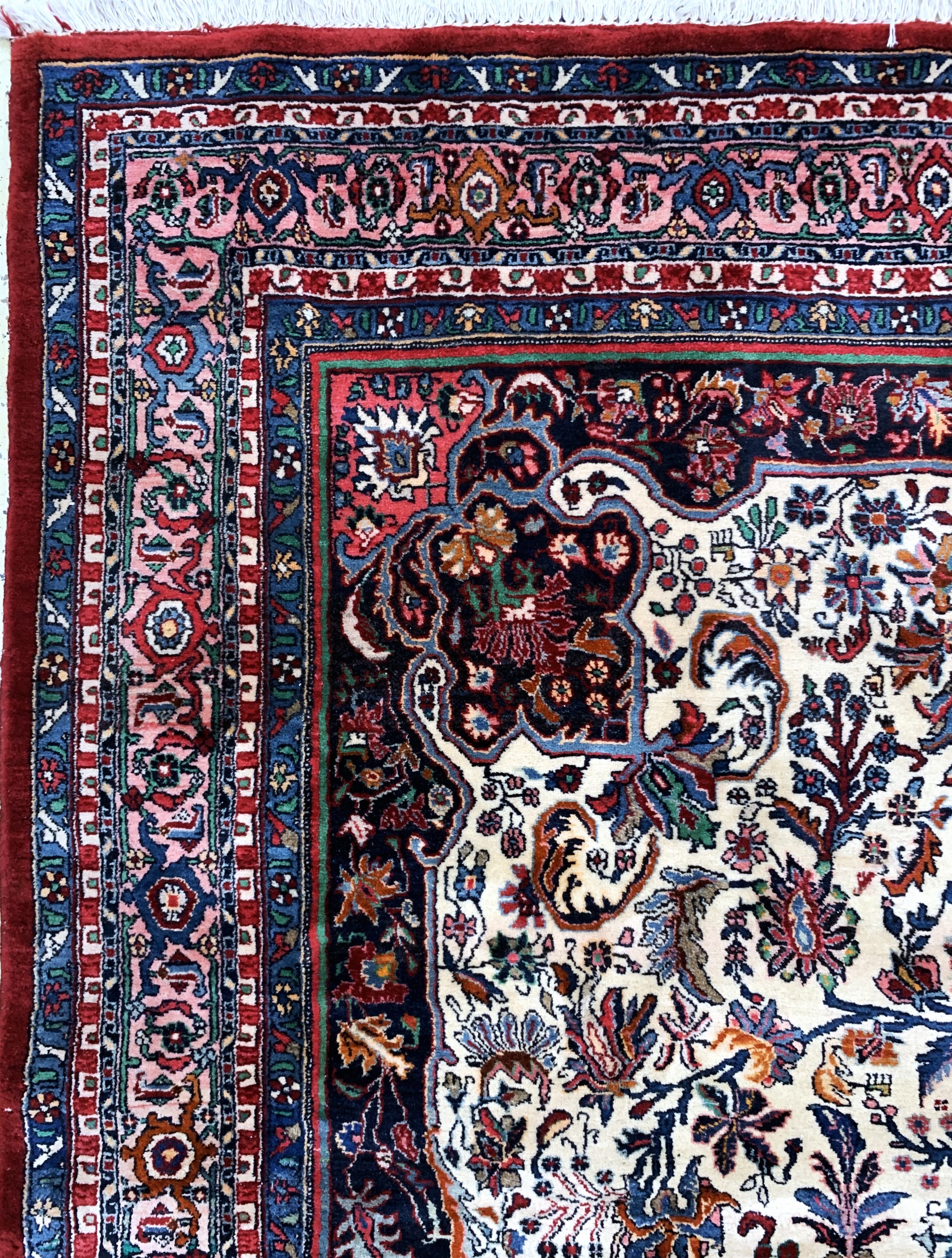 Detail d: Rosenbidjar alt, Persien, Mitte 20.Jhd, Wolle auf Baumwolle, ca. 380 x 263 cm, gereinigt, EHZ: 2