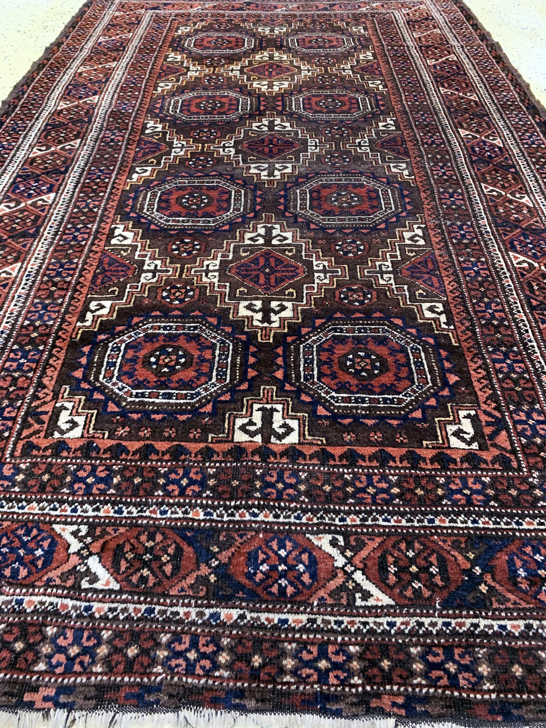 Detail d: Belutsch antik, Persien, um 1900, Wolle aufWolle, ca. 220 x 135 cm, EHZ: 3