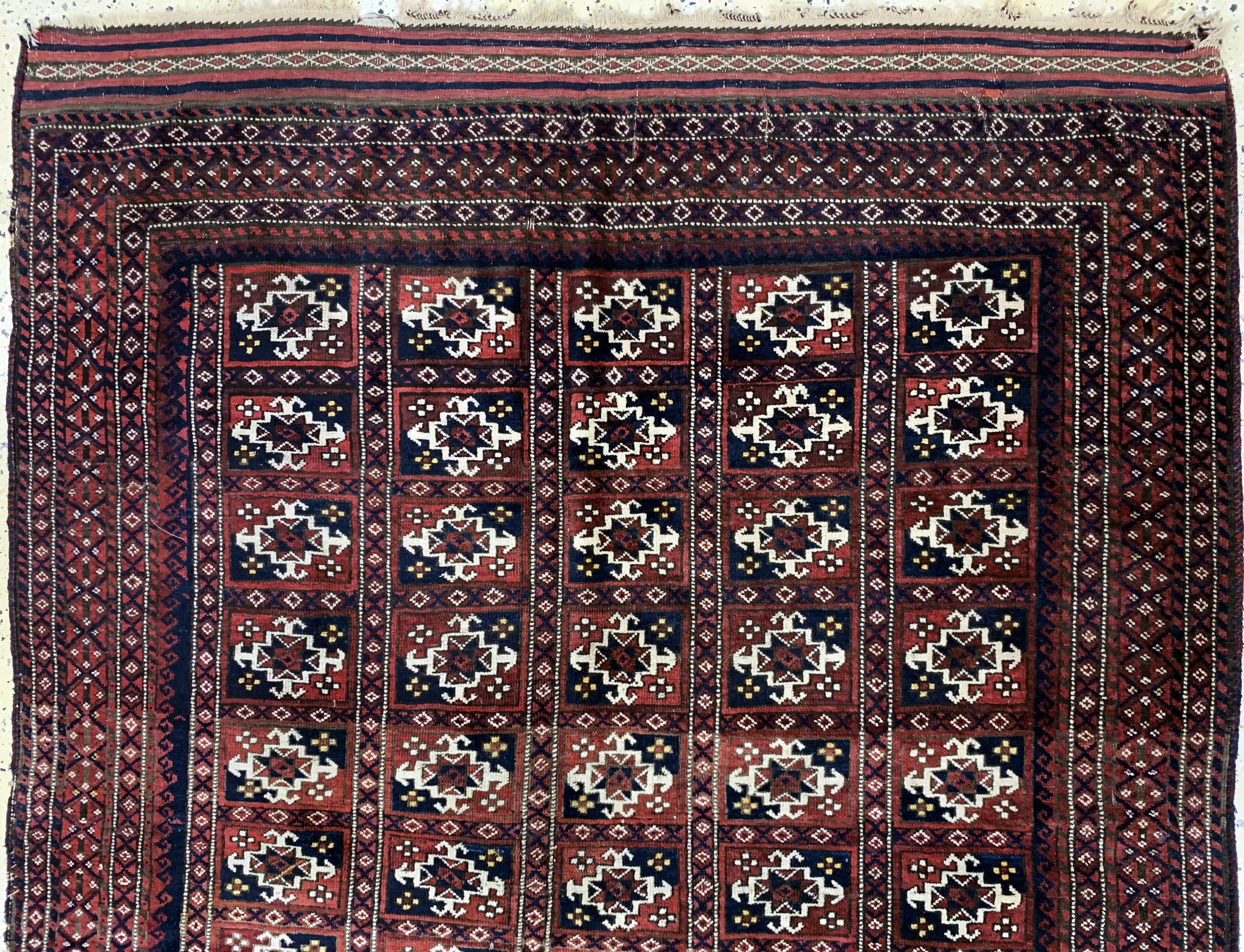 Detail a: Belutsch antik, Persien, um 1900, Wolle aufWolle, ca. 240 x 155 cm, EHZ: 3-4