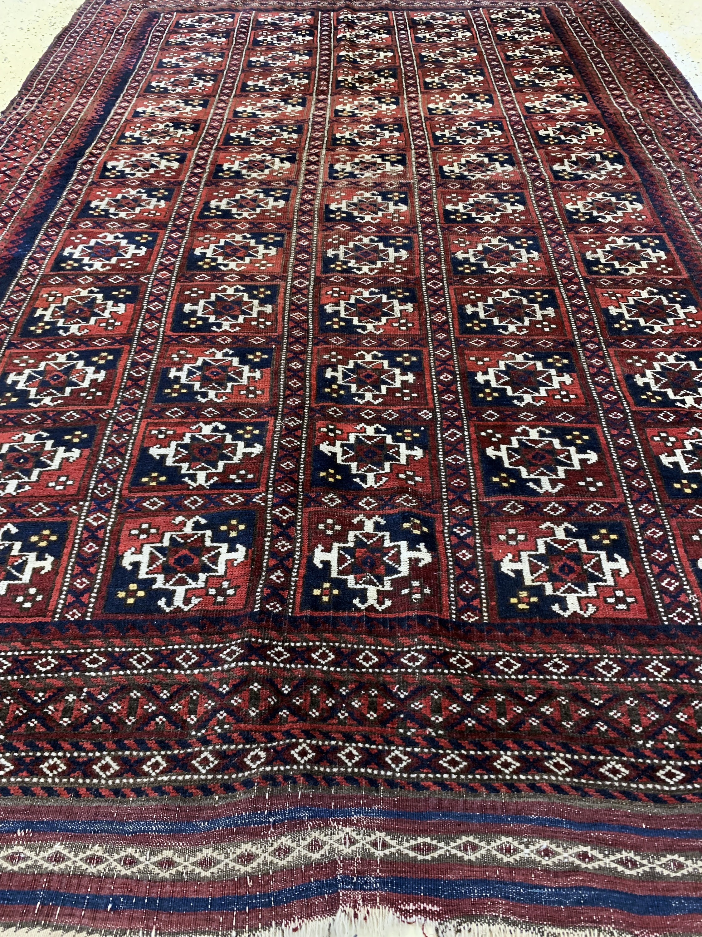 Detail d: Belutsch antik, Persien, um 1900, Wolle aufWolle, ca. 240 x 155 cm, EHZ: 3-4