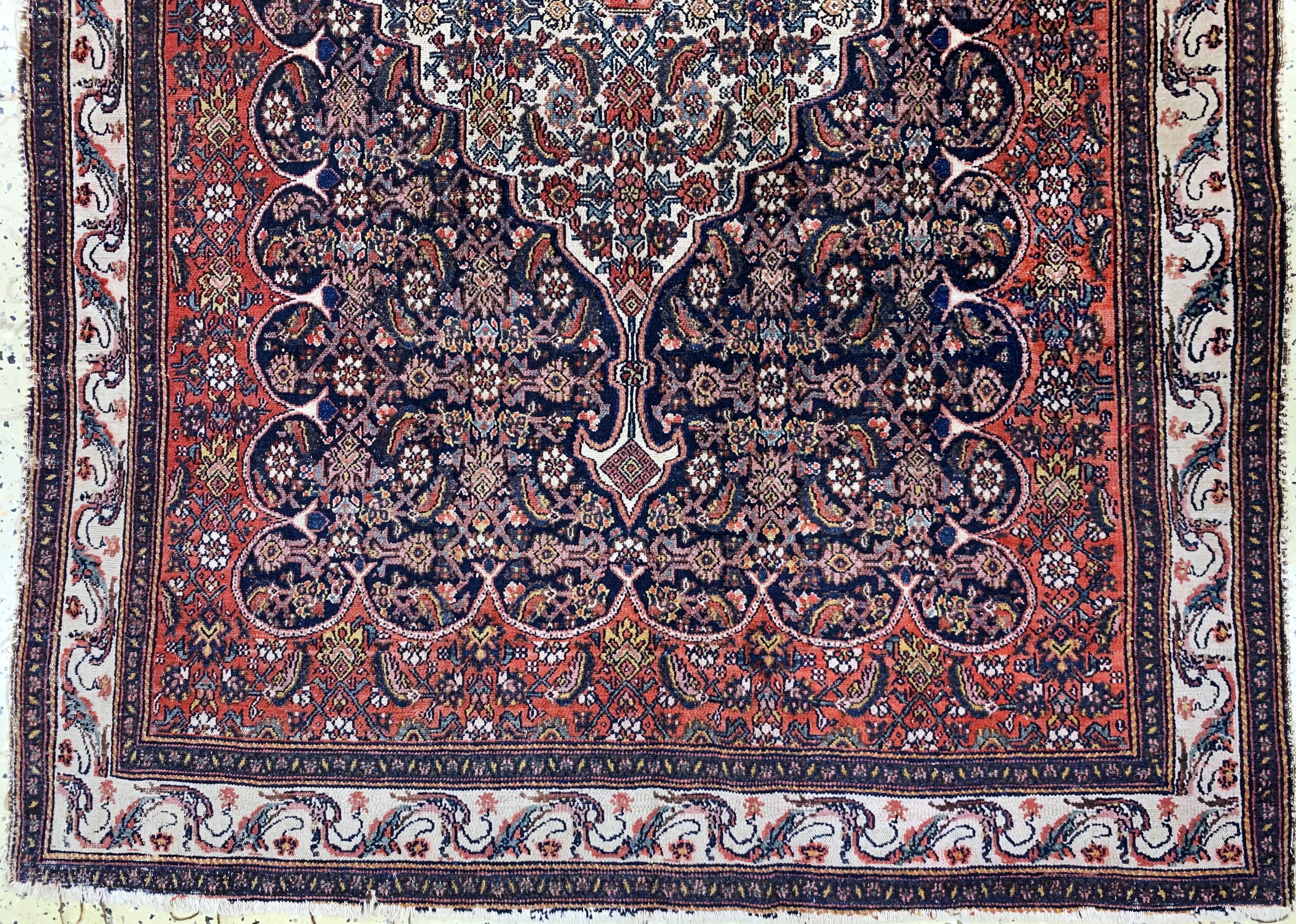 Detail b: Senneh antik, Persien, um 1900, Wolle auf Baumwolle, ca. 184 x 125 cm, EHZ: 4