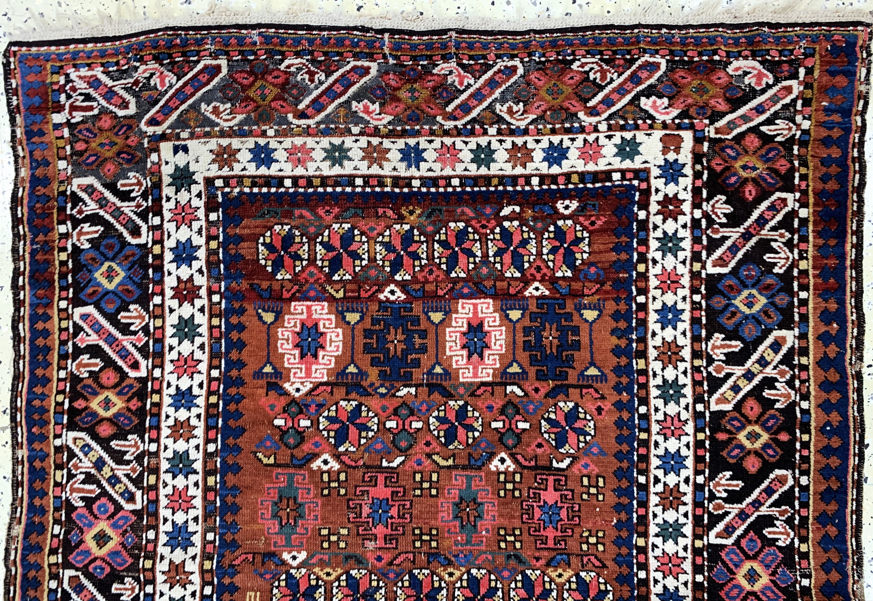 Detail a: Kazak antik, Kaukasus, um 1900, Wolle auf Wolle, ca. 150 x 117 cm, EHZ: 3, (restauriert)