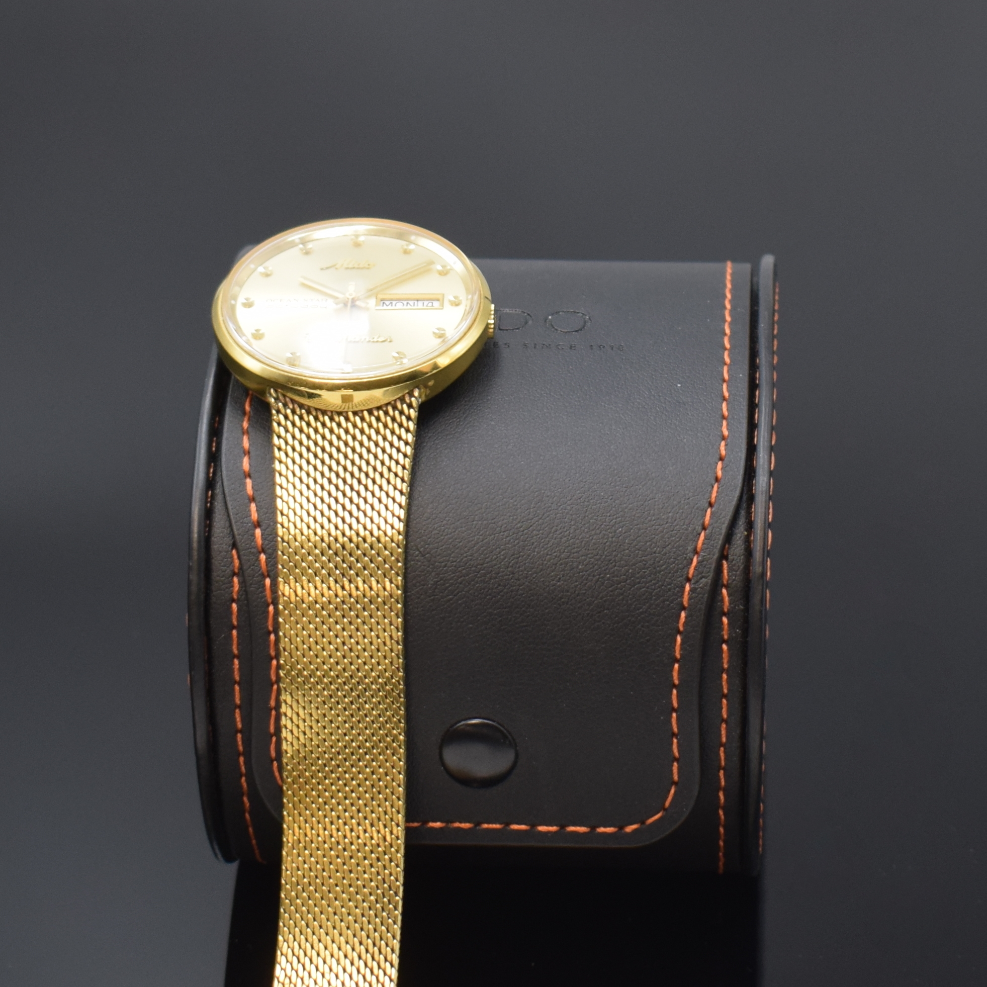 Detail e: MIDO Ocean Star datoday Commander Referenz 636-8429 Herrenarmbanduhr, Schweiz um 2005, Automatik, verg. Monocoque-Geh., verg. Milanaise-Band (L. ...