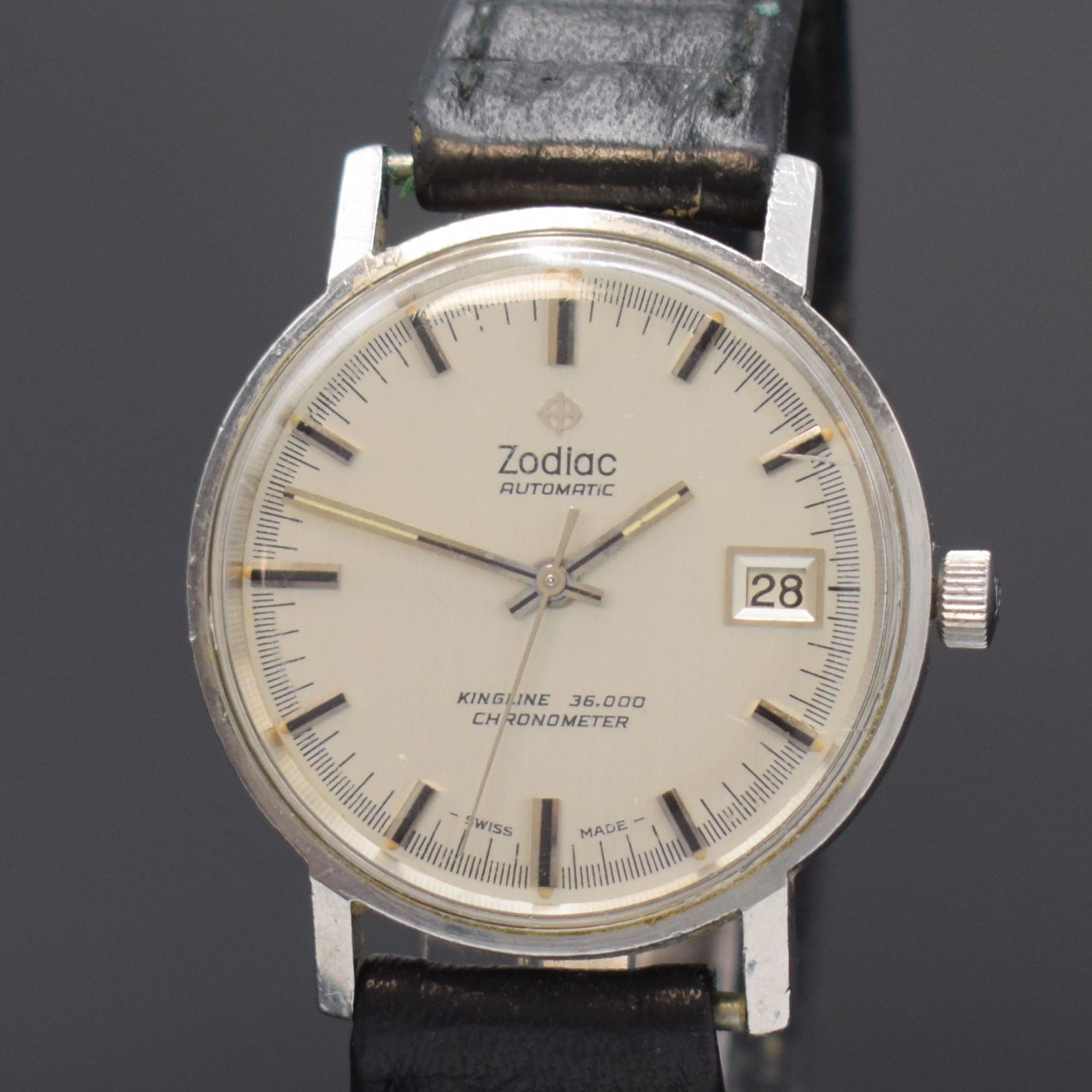 Detail a: ZODIAC Kingline Chronometer 36.000 Herrenarmbanduhr, Schweiz um 1965, Automatik, Stahlgeh., Boden aufgedr., silb. Zifferbl. m. aufges. Std.-Ind., ...
