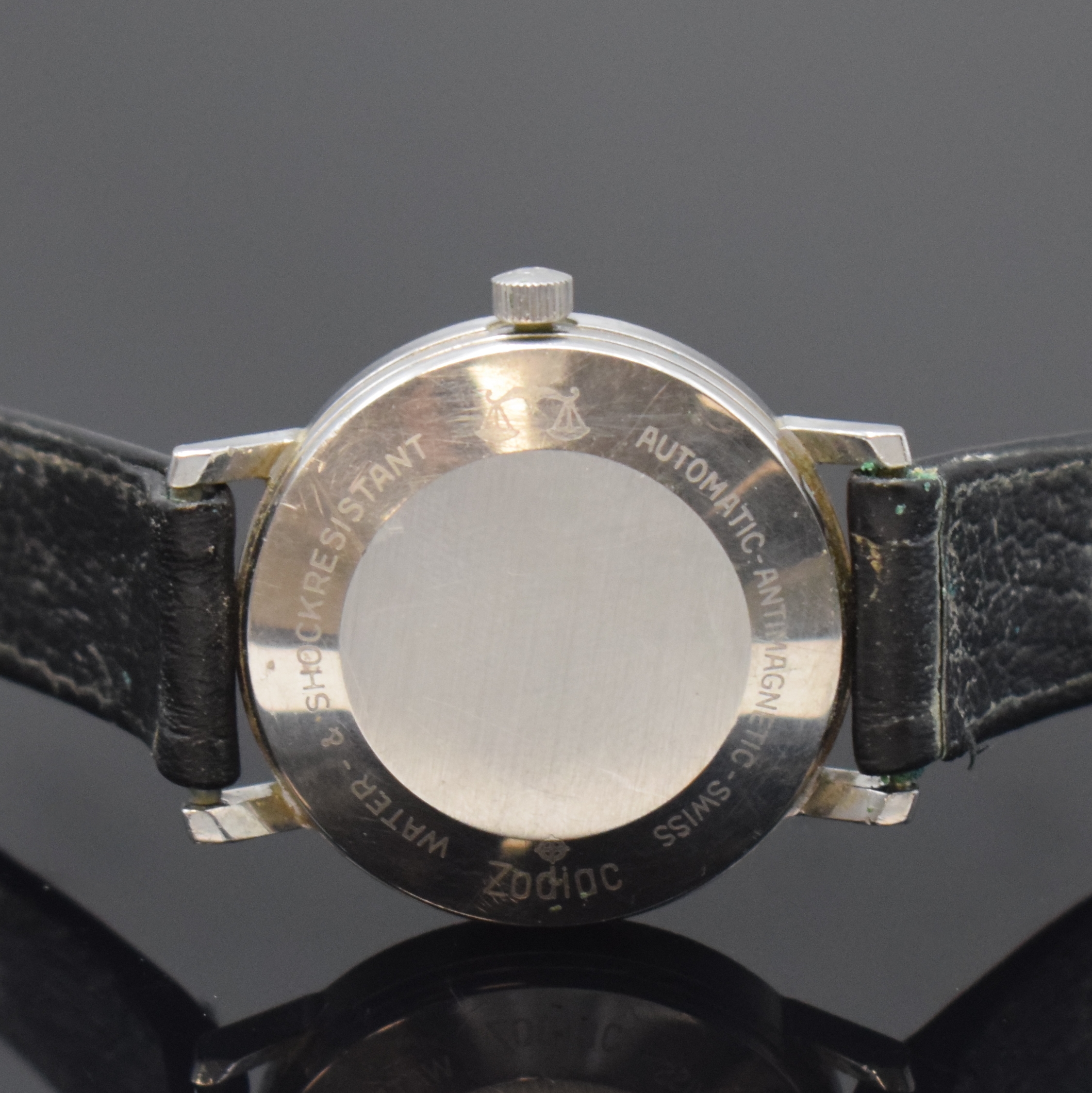 Detail d: ZODIAC Kingline Chronometer 36.000 Herrenarmbanduhr, Schweiz um 1965, Automatik, Stahlgeh., Boden aufgedr., silb. Zifferbl. m. aufges. Std.-Ind., ...