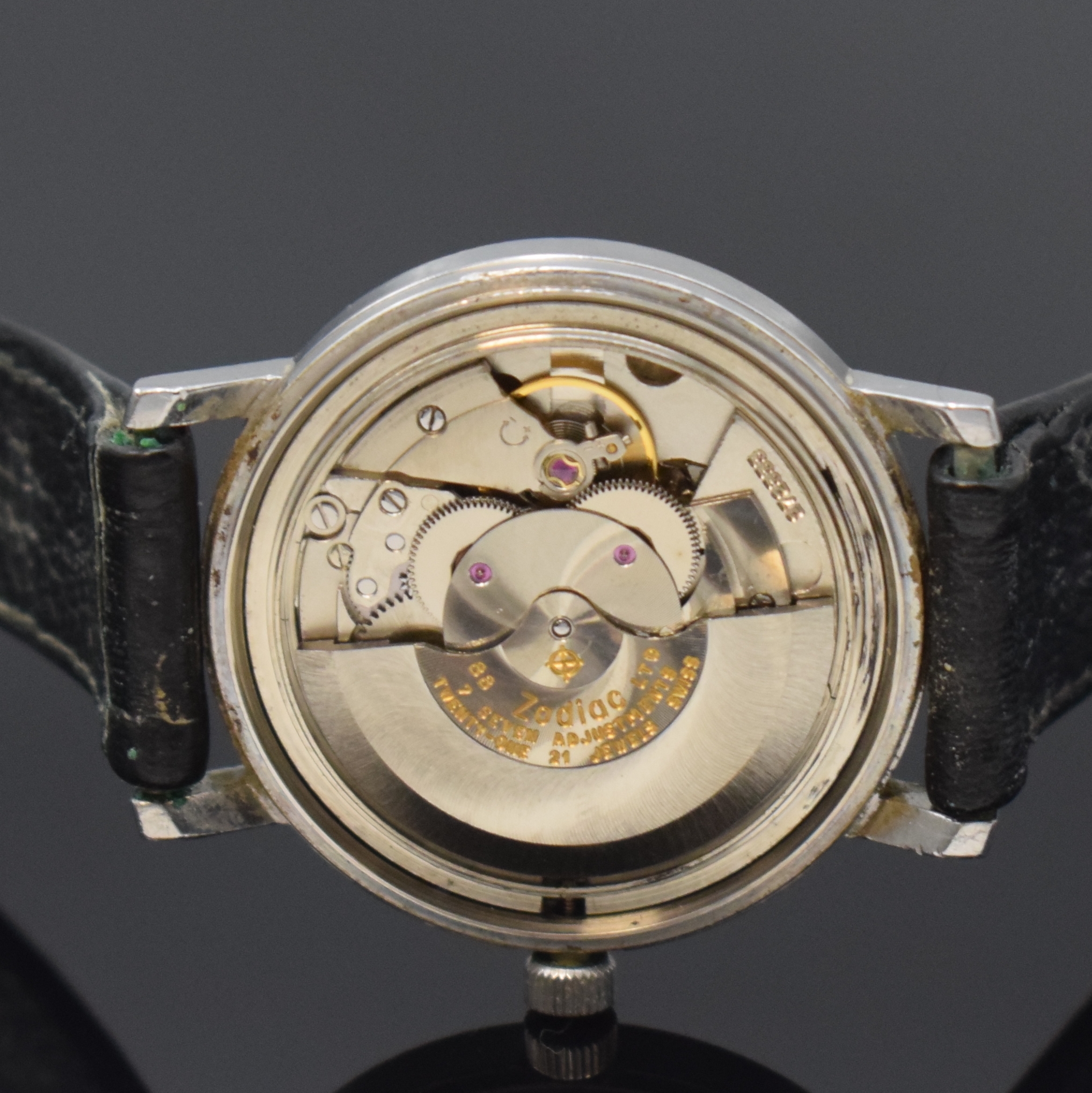 Detail f: ZODIAC Kingline Chronometer 36.000 Herrenarmbanduhr, Schweiz um 1965, Automatik, Stahlgeh., Boden aufgedr., silb. Zifferbl. m. aufges. Std.-Ind., ...