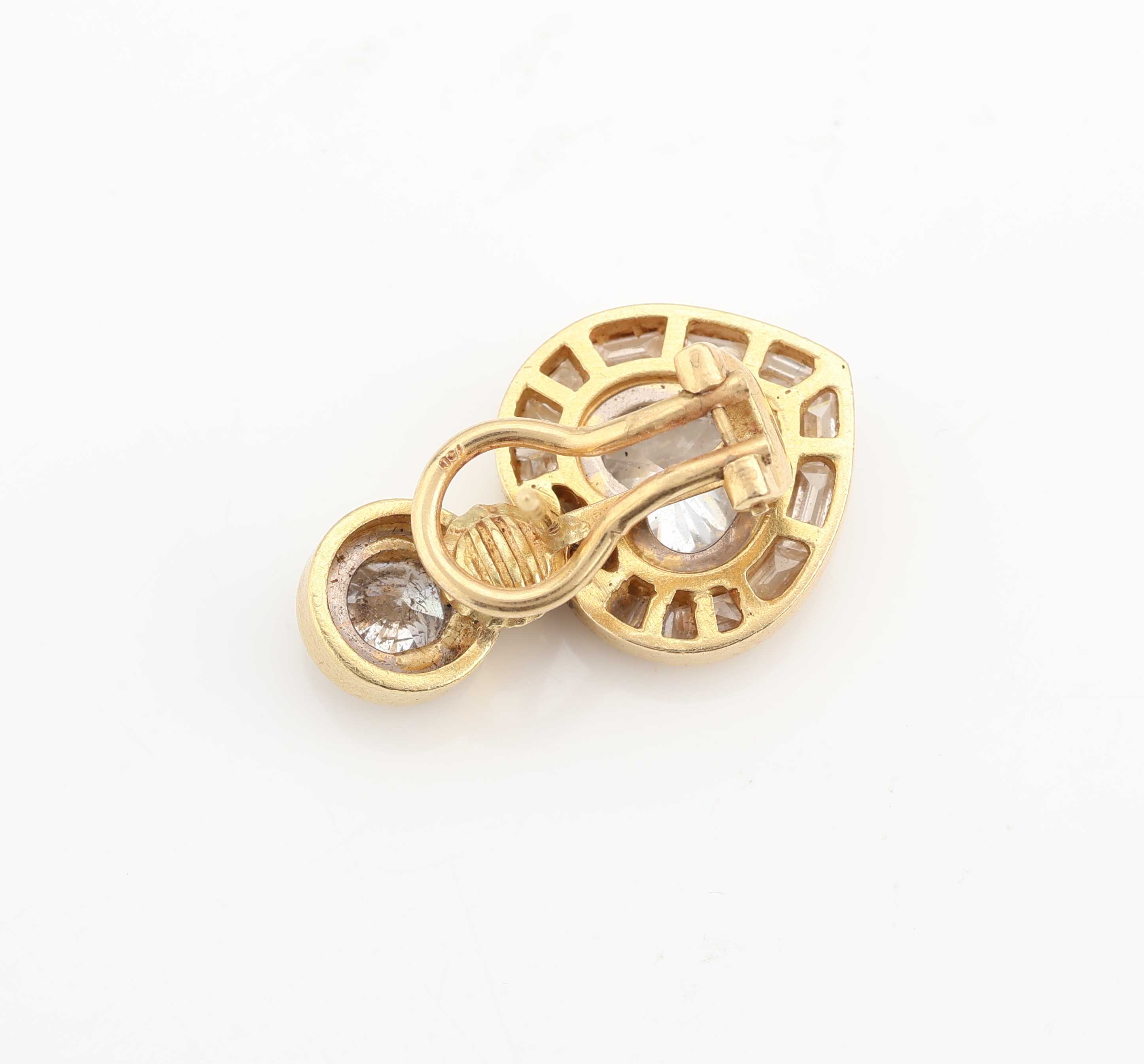 Detail d: Paar 18 kt Gold Diamant-Ohrstecker, GG/WG 750/000, qualitätvolle Verarbeitung, 2 Brillanten zus. ca. 0.80 ct Weiß/p1, bewegl. Abhängung, 2 ...