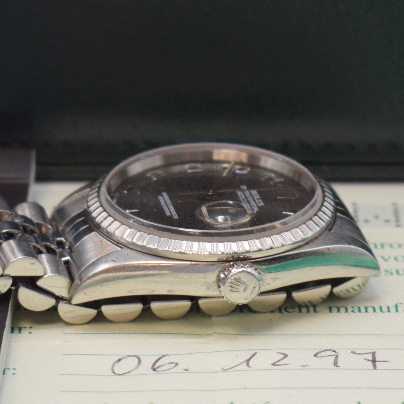 Detail c: ROLEX Oyster Perpetual Datejust Armbanduhr Referenz 16220, Schweiz verk. lt. beil. Pap. 12/1997, Automatik, verschr. Geh. inkl. orig. Jubileeband m. ...