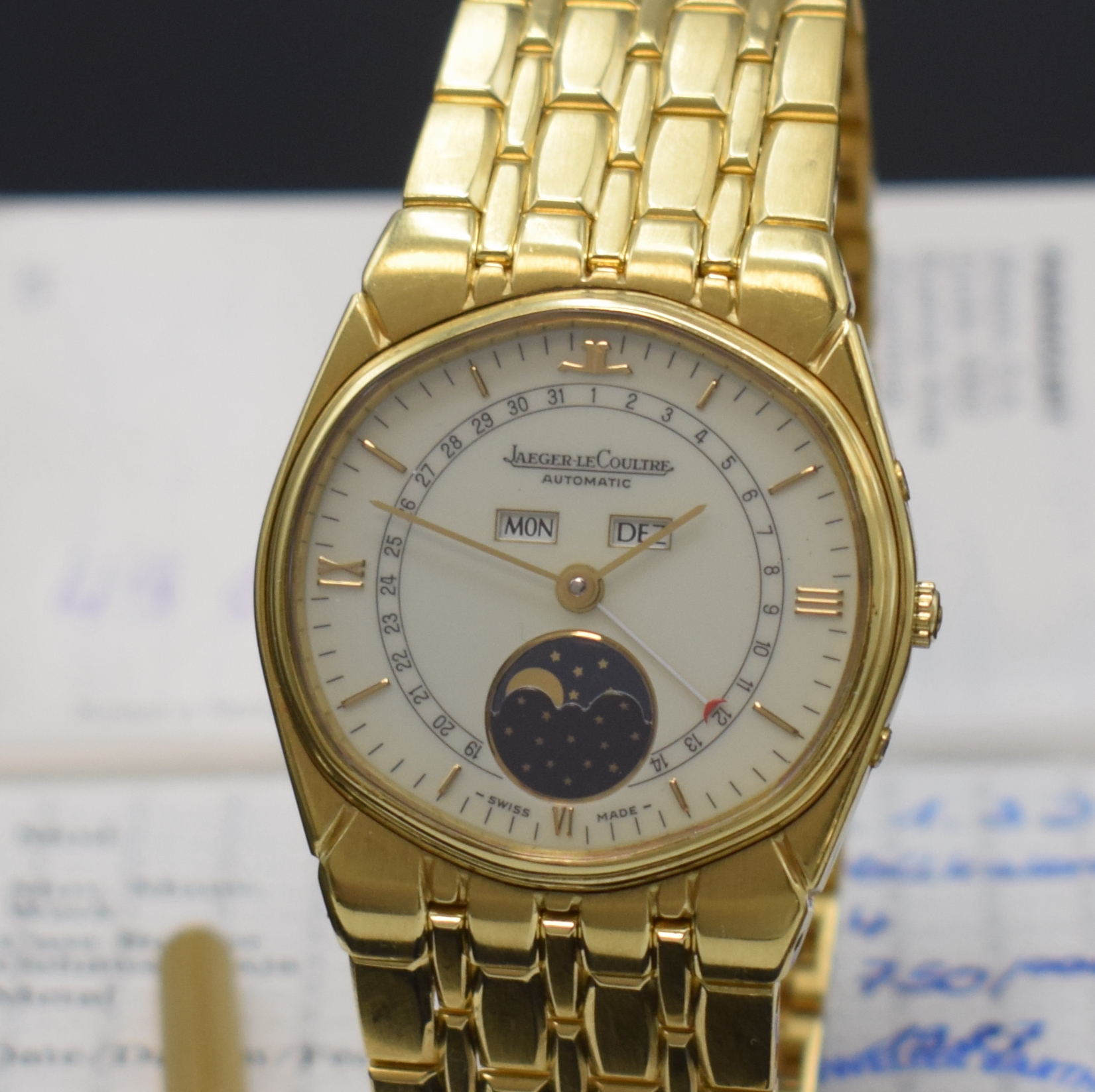 Detail a: Jaeger-LeCoultre Albatros seltene, schwere Herrenarmbanduhr in GG 750/000 mit Vollkalender Referenz 121.202.1.3D, Automatik, tonneauförm. Gehäuse ...