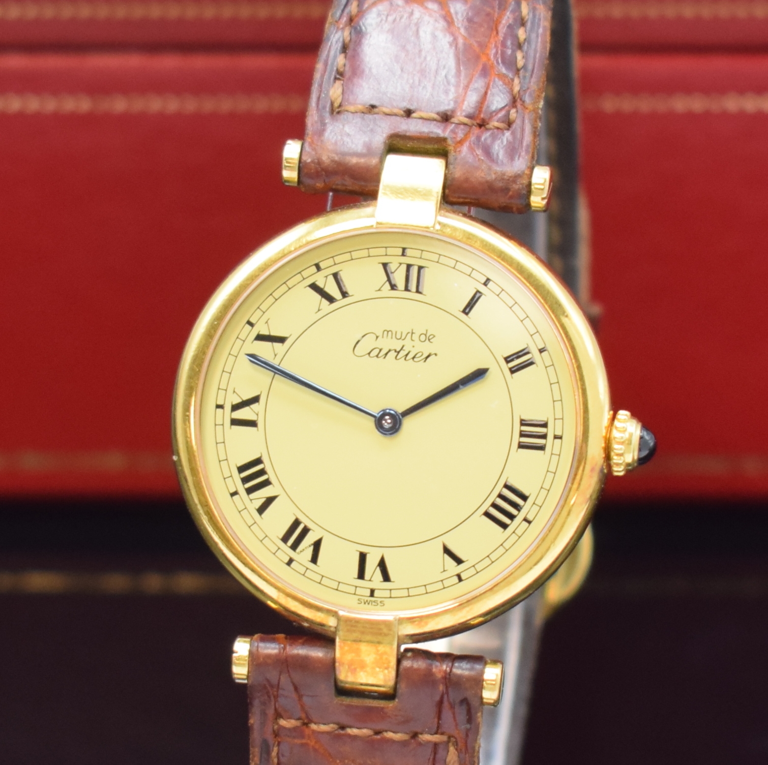 Detail a: CARTIER Paris Damenarmbanduhr Vermeil Referenz 590003, Schweiz um 1995, quarz, verg. Silbergeh. inkl. Cartier Lederband m. Dornschl., Schmuckkrone, ...