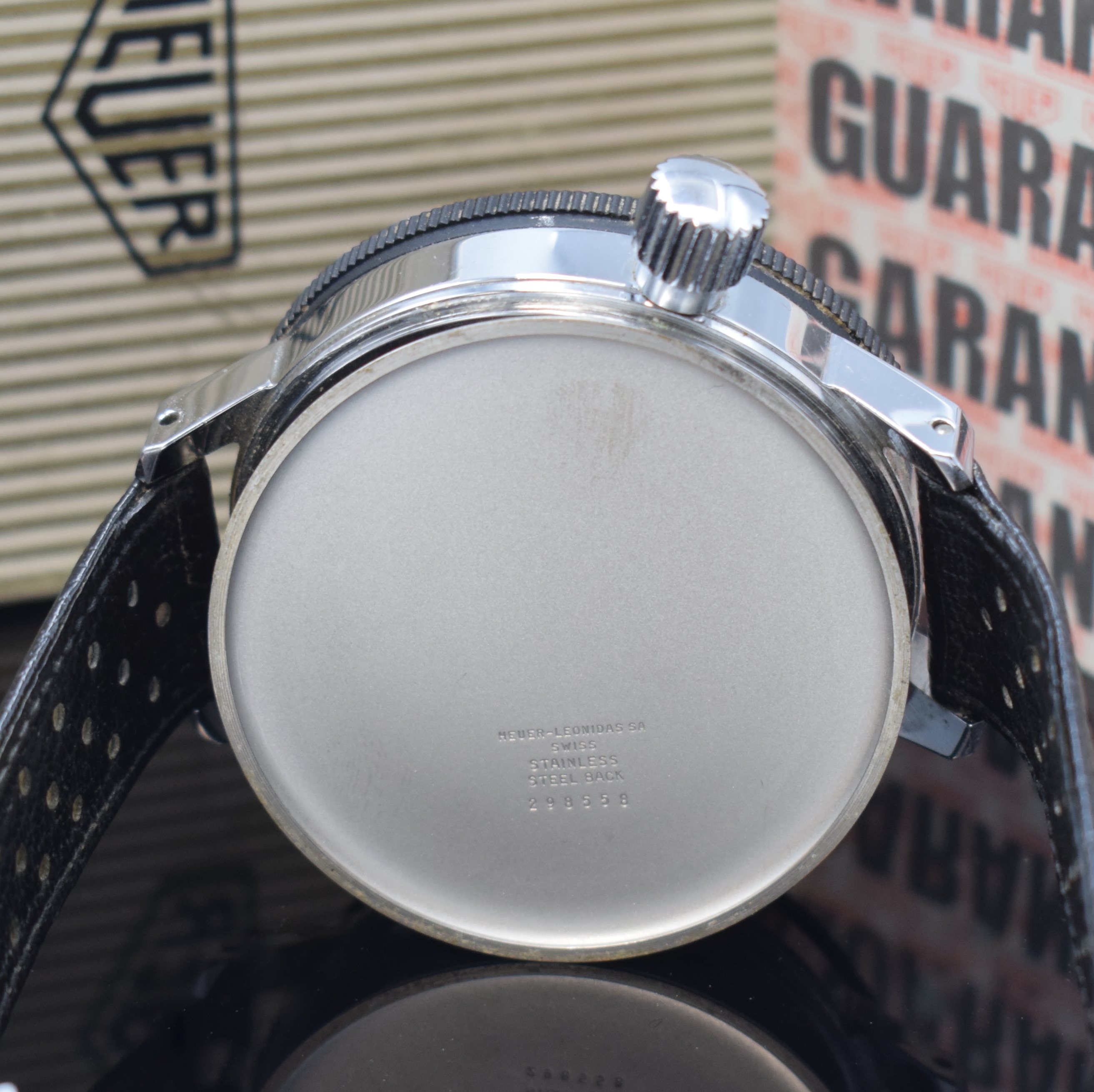 Detail f: HEUER Military sehr seltene Armband-Stoppuhr als Full-Set, Schweiz um 1969, Handaufzug, verchromtes Geh., Stahlboden aufgedr., Lederband, vers. ...