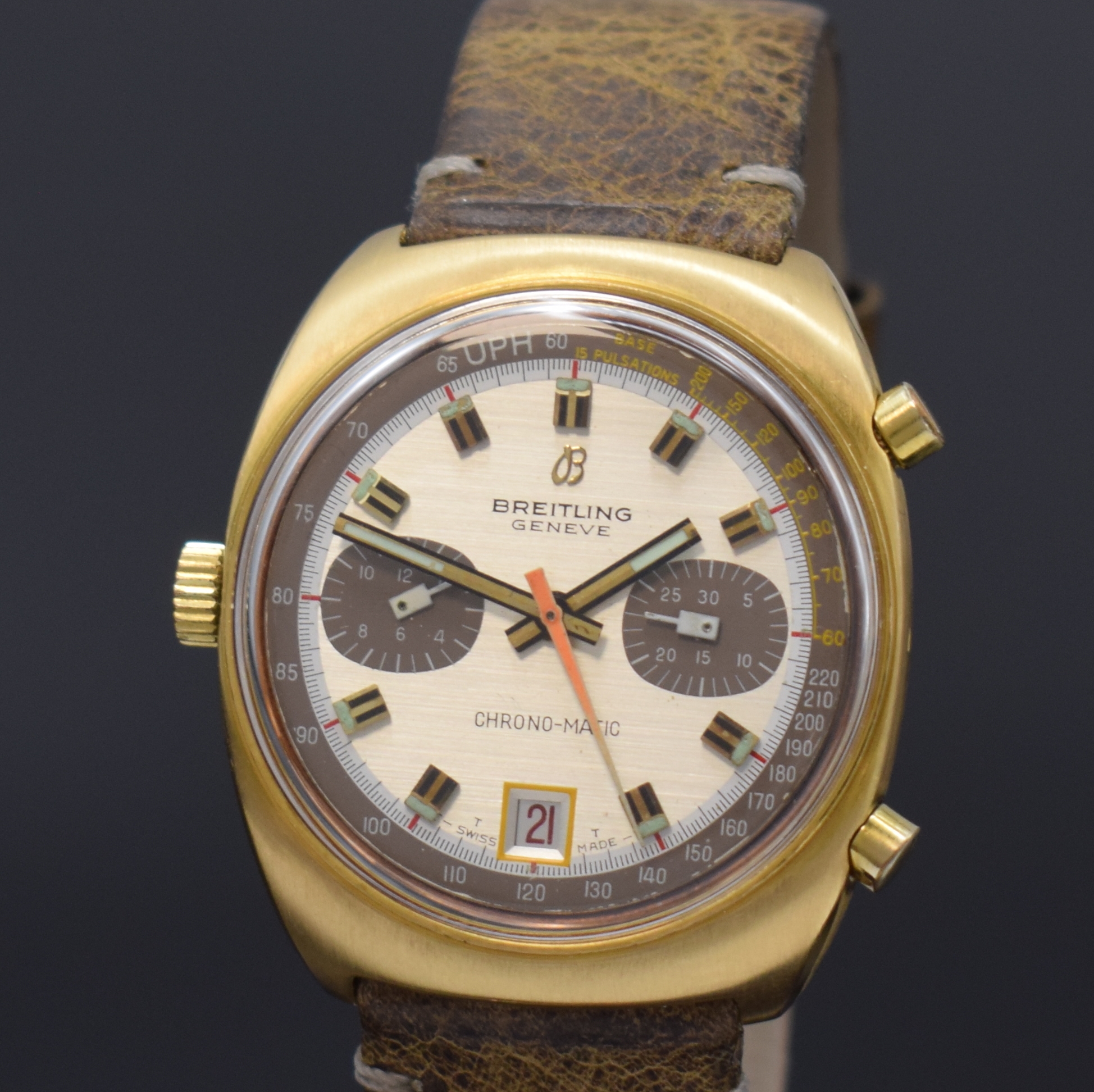 Detail a: BREITLING seltener Armbandchronograph Chrono- Matic in GG 750/000 Referenz 2118, Schweiz um 1971, Automatik, Boden aufgedr., Krone außen b. 9, silb. ...