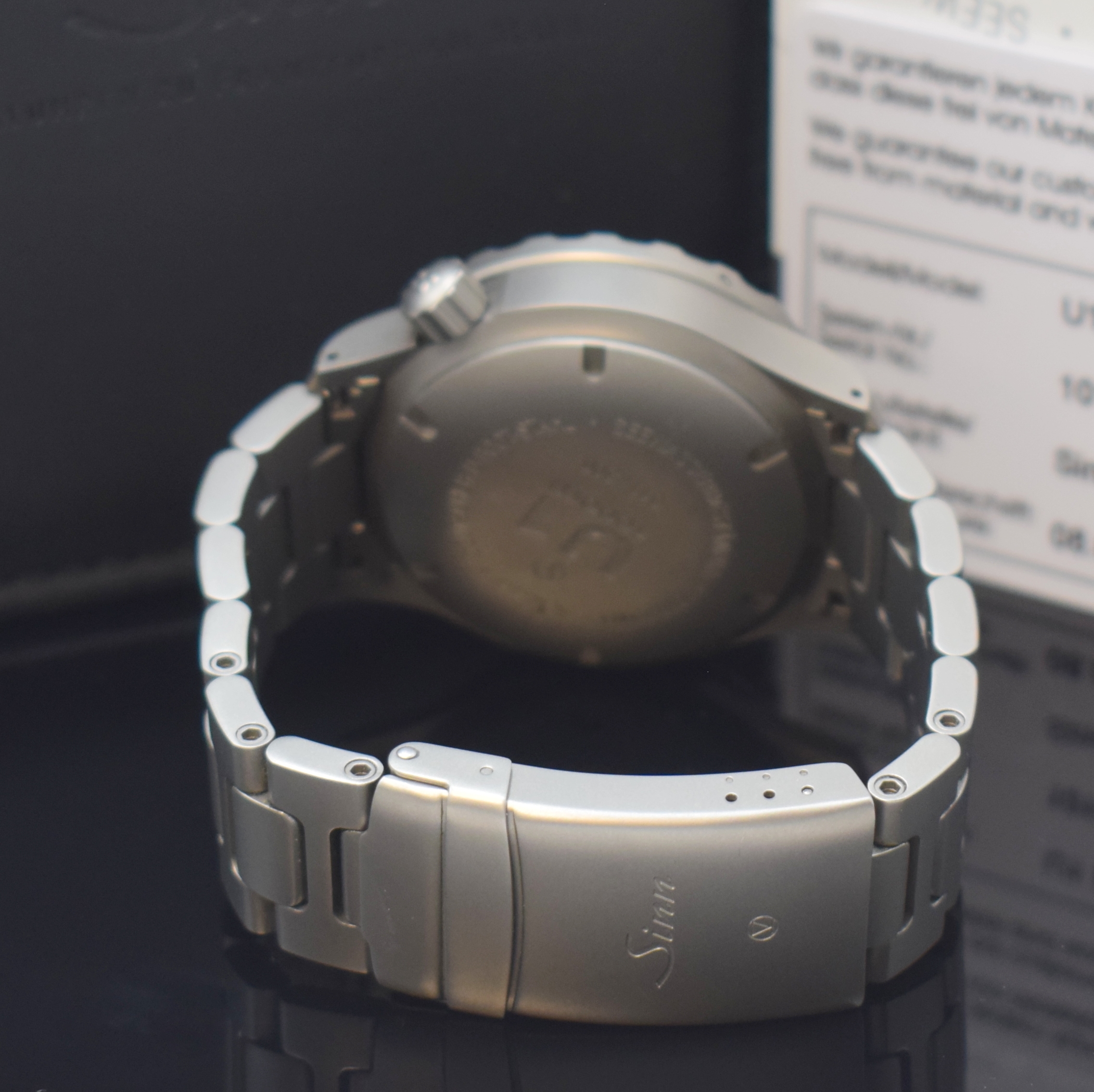 Detail b: SINN U1 auf 500 Stück limitierte Herrenarmbanduhr, Deutschland verk. lt. beil. Pap. 03/2021, Automatik, matt. U-Boot- Stahlgeh. inkl. orig. ...
