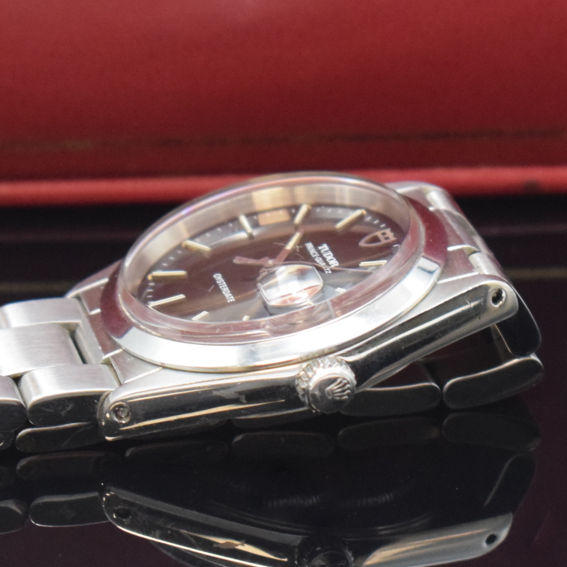 Detail c: TUDOR Armbanduhr Prince-Quartz Oysterdate Referenz 9150, Schweiz 1990er Jahre, Rolex Edelstahlgeh. inkl. Rolex/Tudor Oysterband m. Faltschl., Boden ...