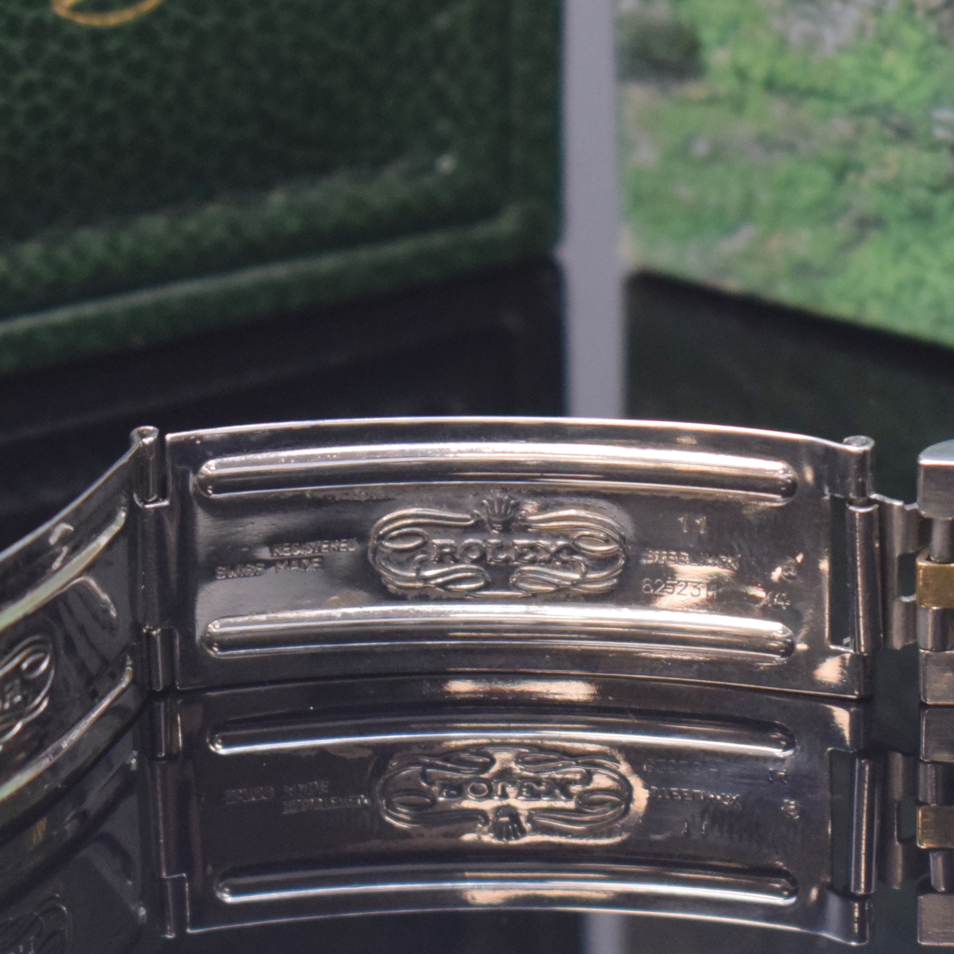 Detail d: ROLEX Herrenarmbanduhr Oyster Perpetual Datejust Referenz 16233, Schweiz um 1988, Automatik, R-Serie, Chronometer der Superlative in Edelstahl/Gold ...