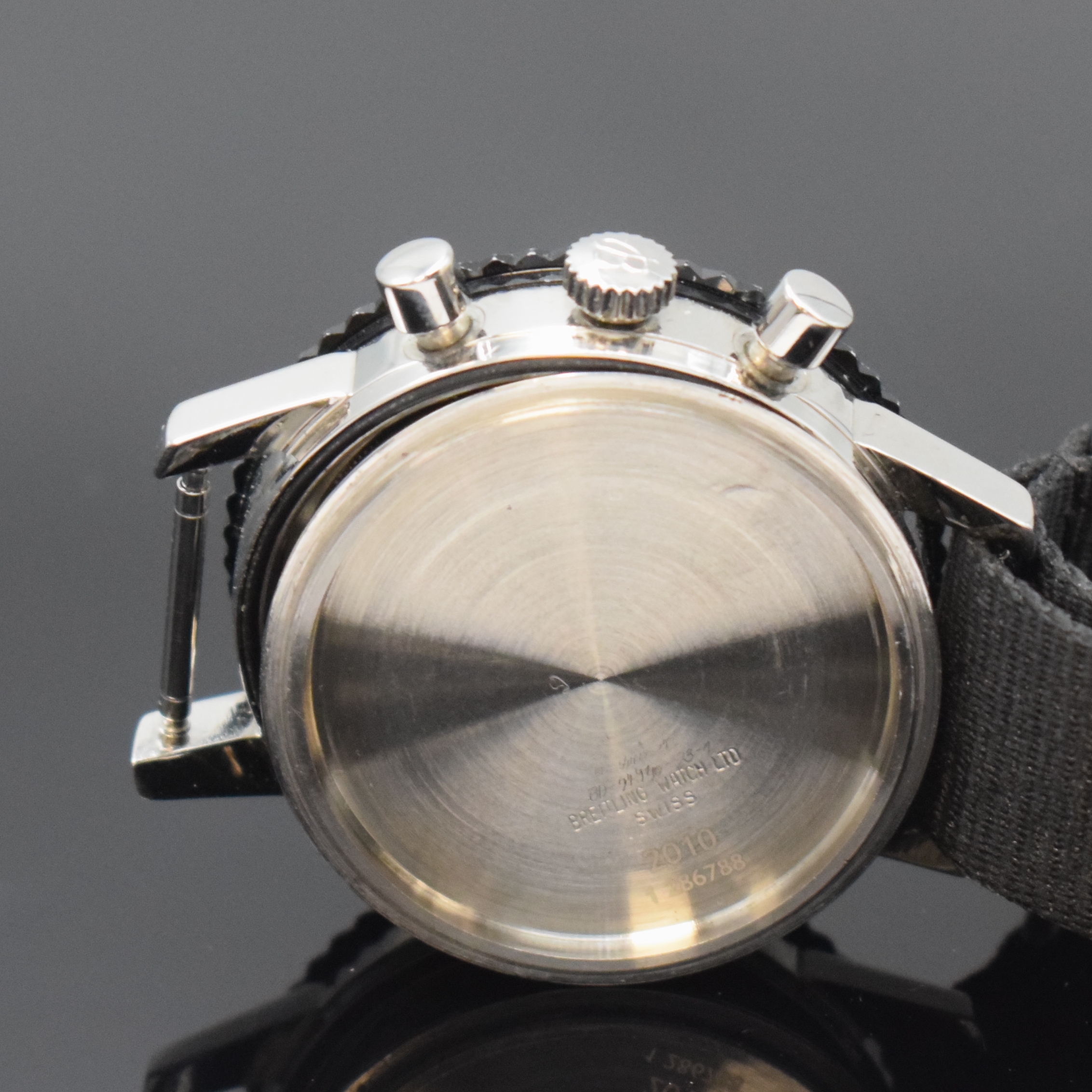 Detail e: BREITLING Sprint Chronograph Referenz 2010 in Stahl, Schweiz um 1968, Handaufzug, verschr. Geh., schwarze Drehlünette m. 12-Std.- u. 60-Min.-Tlg., ...