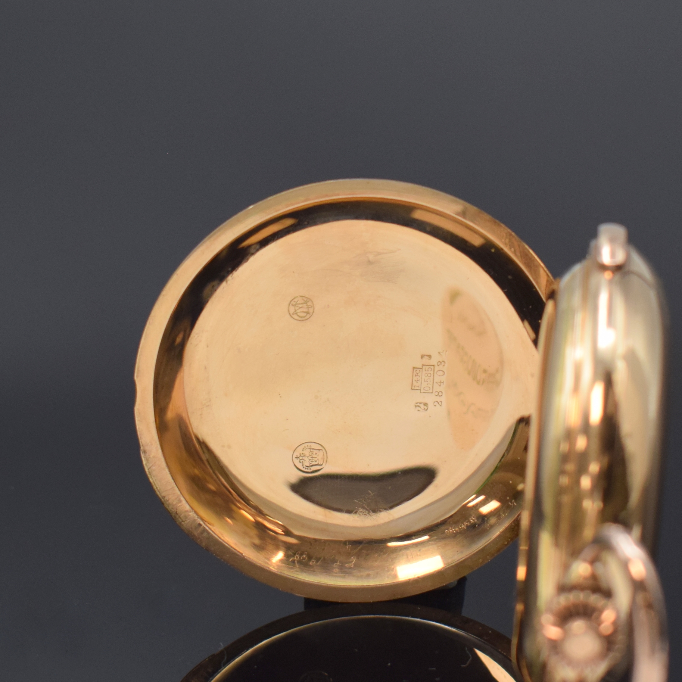 Detail c: Herrensavonette mit Minutenrepetition und Chronograph in RoseG 585/000, Schweiz um 1900, glattes 3-Deckel Goldgeh., Cuvette m. Medaillengrav., ...