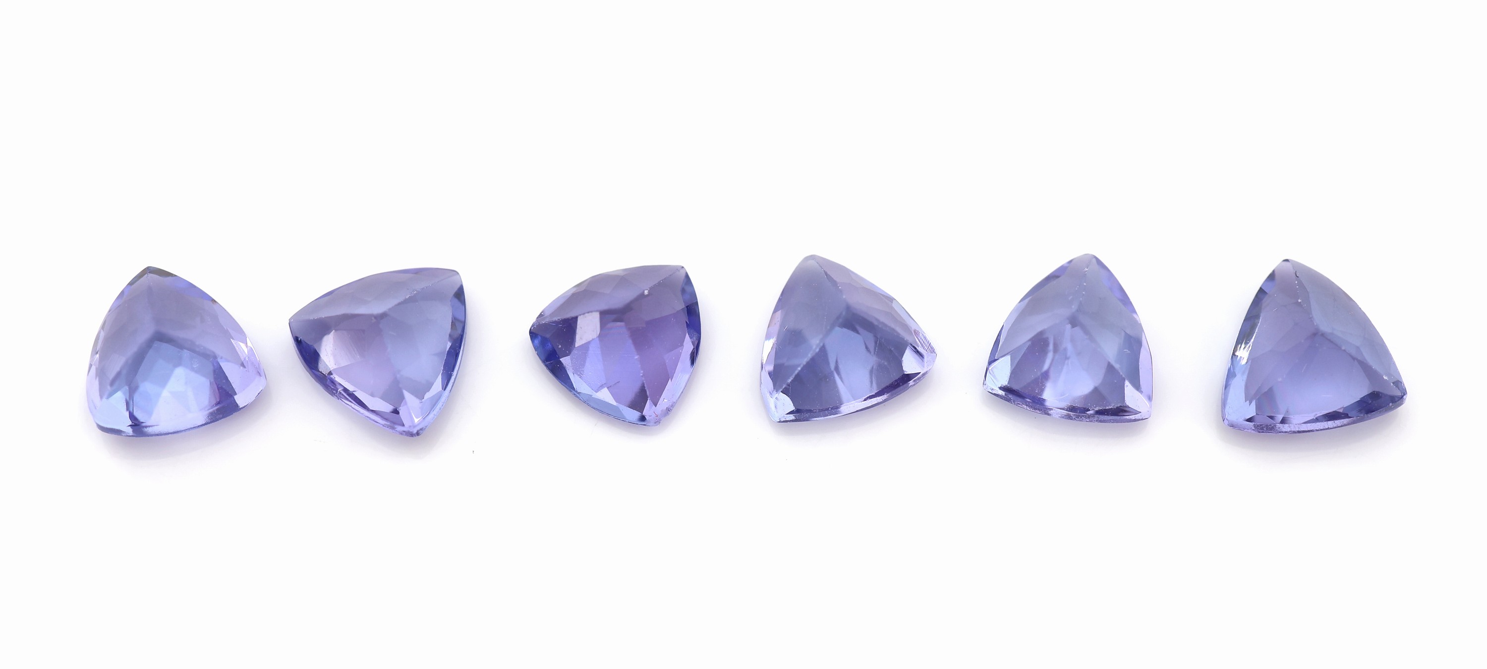 Detail a: Lot 6 lose Tansanite, zus. ca. 2.99 ct, facett. Triangeln