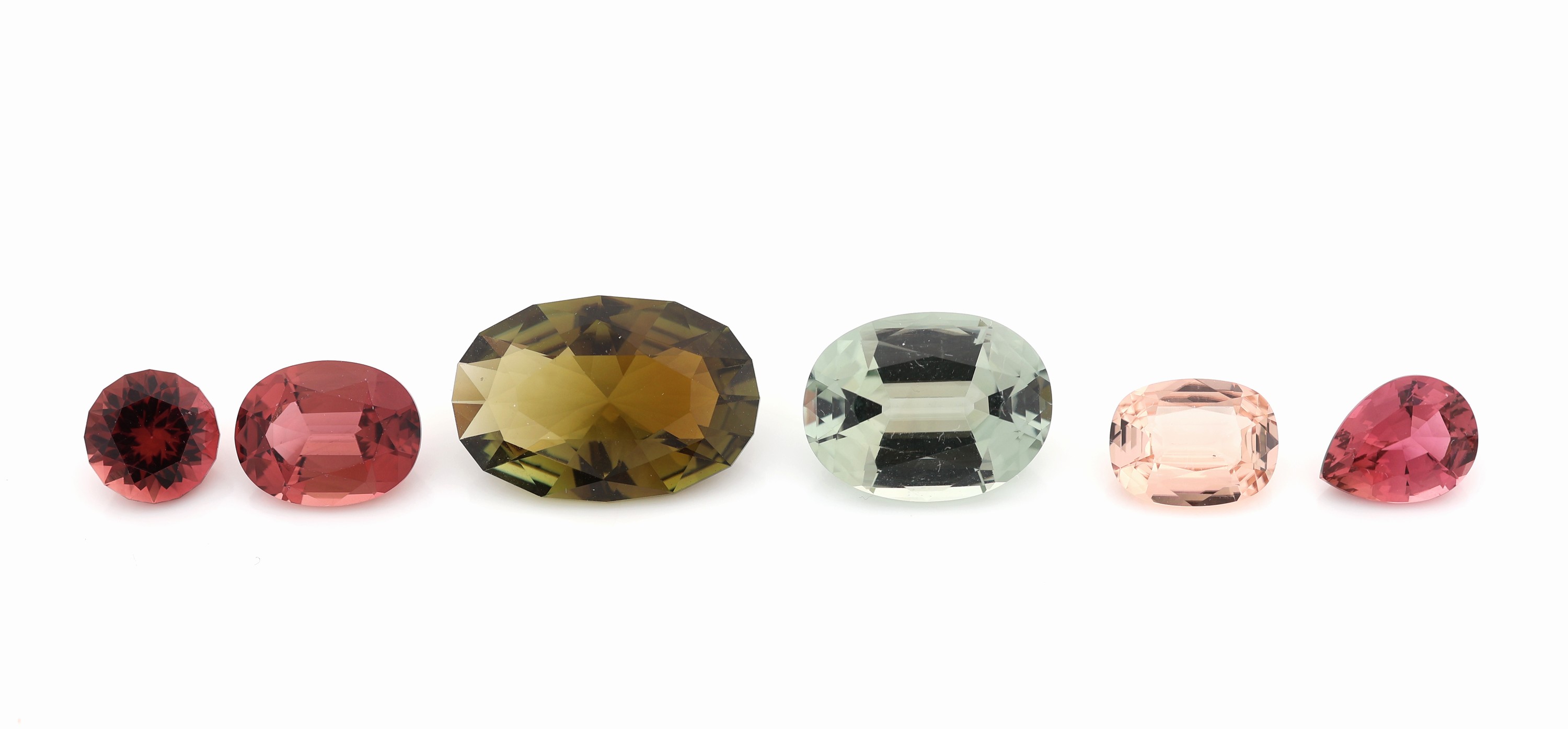 Lot 6 lose Turmaline, zus. ca. 14.70 ct, versch. Größen, Farben und Schliffformen