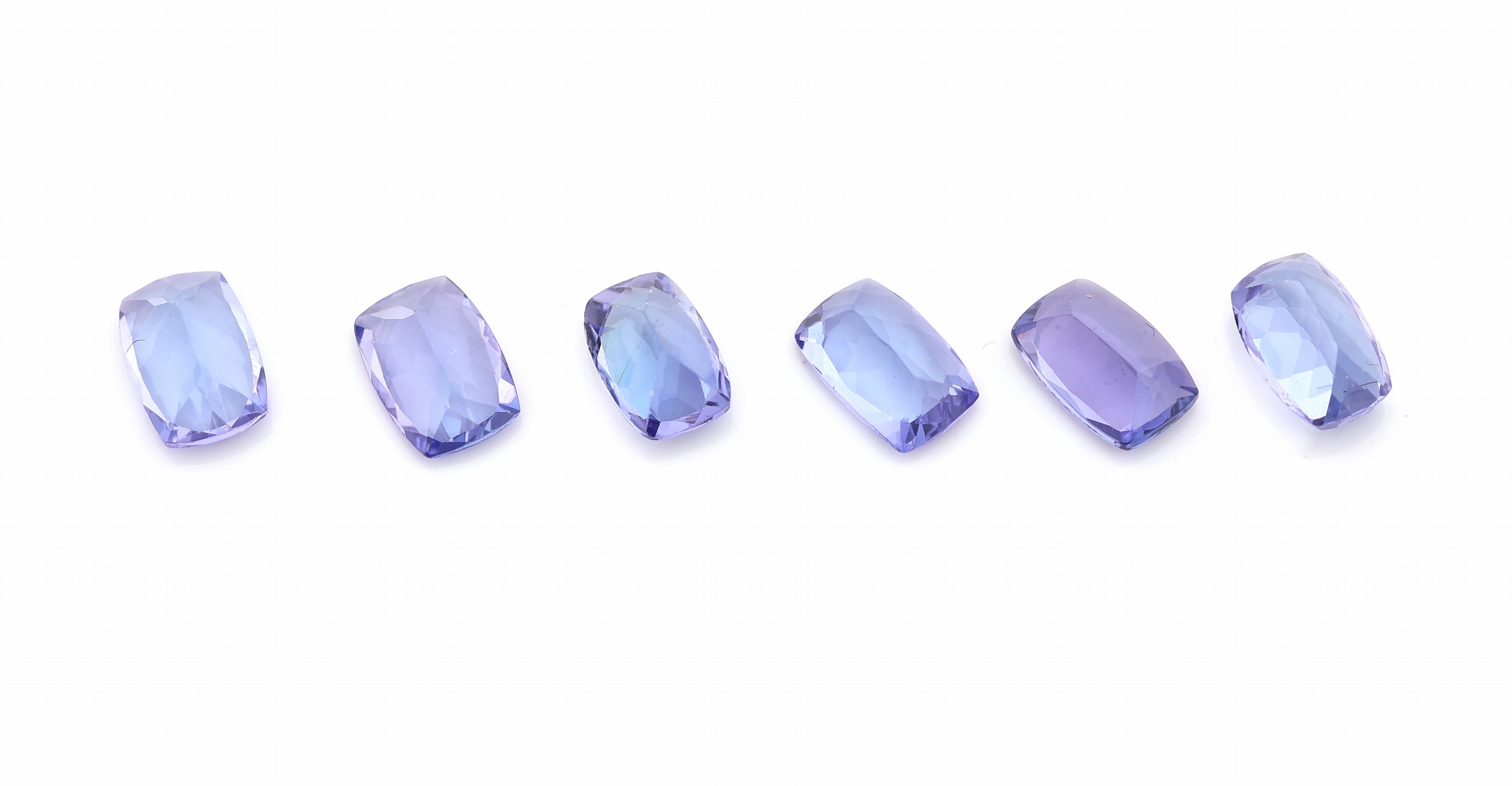 Detail b: Lot 6 lose Tansanite, zus. ca. 3.28 ct, versch. Farbnuancen