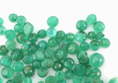 26870459a - Lot lose Smaragde, zus. ca. 25.23 ct, ovalfacett. in versch. Größen und ...