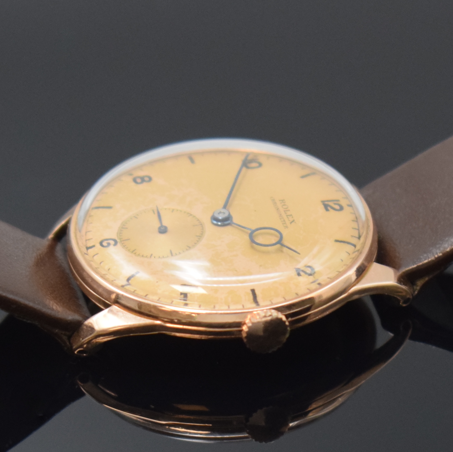 Detail b: ROLEX Chronometer Armbanduhr Referenz 4037 in RoseG 585/000, Schweiz um 1938, Handaufzug, 3-tlg. Geh., Boden u. Glasrand aufgedr., rosegold. ...