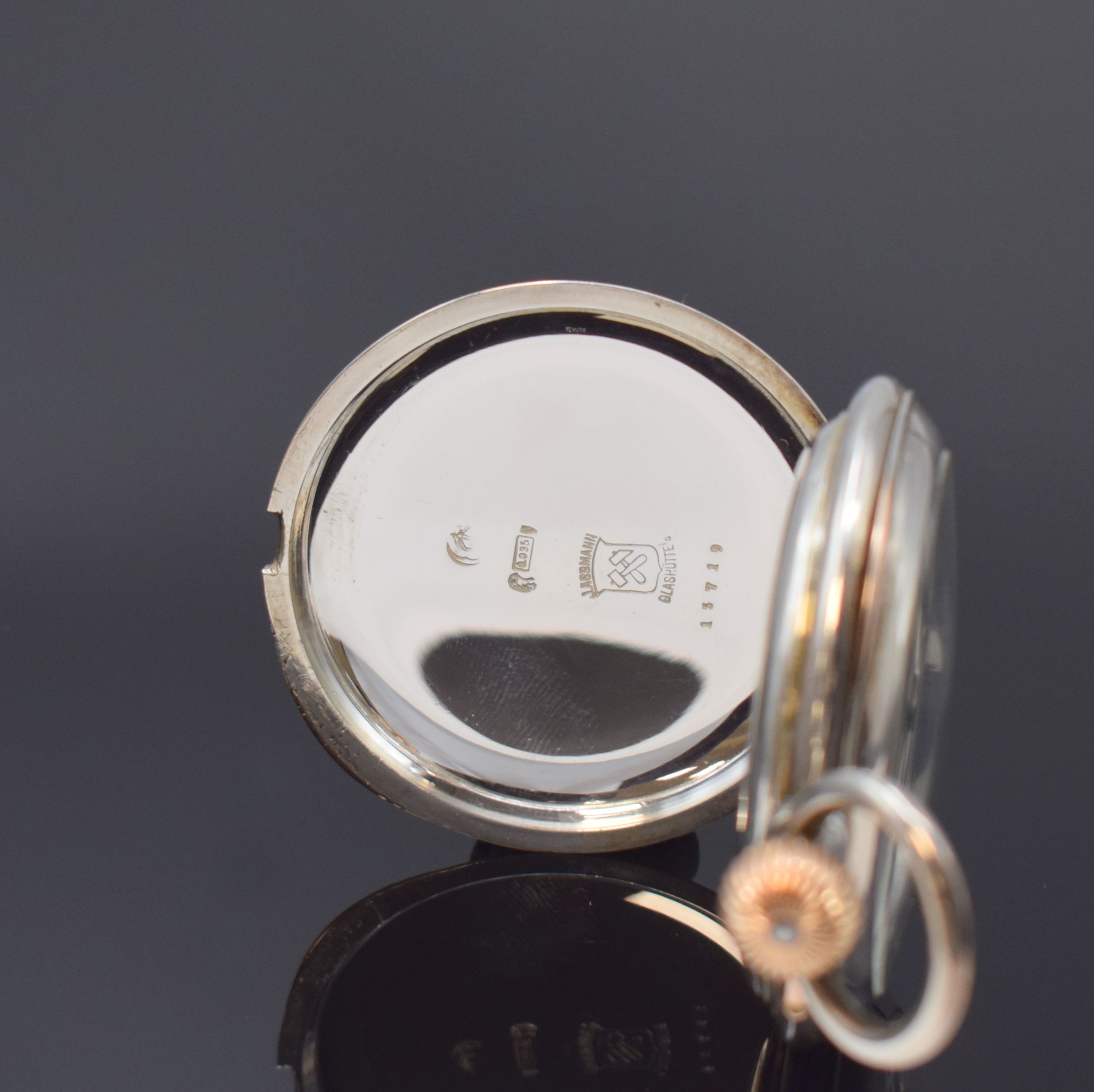 Detail b: J. ASSMANN Glashütte offene Taschenuhr in Silber, Deutschland um 1907, glattes Geh., Goldscharniere, Schmuckmonogramm auf Rückdeckel, Cuvette grav. ...